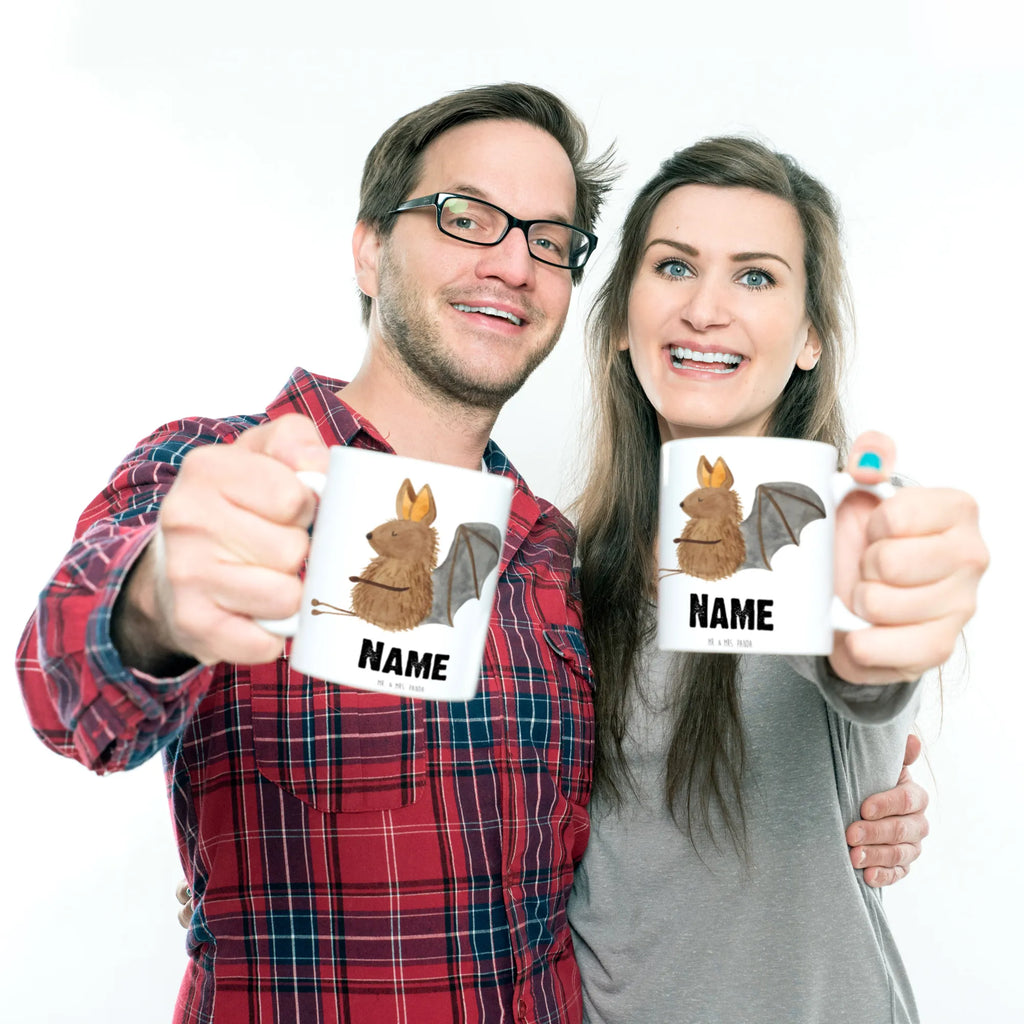 Personalisierte Tasse Fledermaus sitzend Personalisierte Tasse, Namenstasse, Wunschname, Personalisiert, Tasse, Namen, Drucken, Tasse mit Namen, Tiermotive, Gute Laune, lustige Sprüche, Tiere, Fledermaus, Fledermäuse, Motivation, entspannen