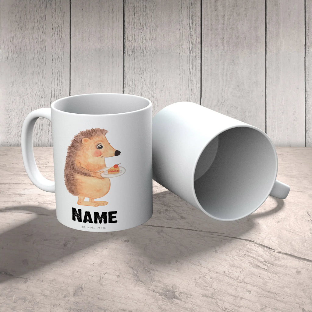 Personalisierte Tasse Igel mit Kuchenstück Personalisierte Tasse, Namenstasse, Wunschname, Personalisiert, Tasse, Namen, Drucken, Tasse mit Namen, Tiermotive, Gute Laune, lustige Sprüche, Tiere, Igel, Essen Spruch, Kuchen, Backen Geschenk, Kuchen backen, Einladung Party, Geburtstagskuchen, Torte