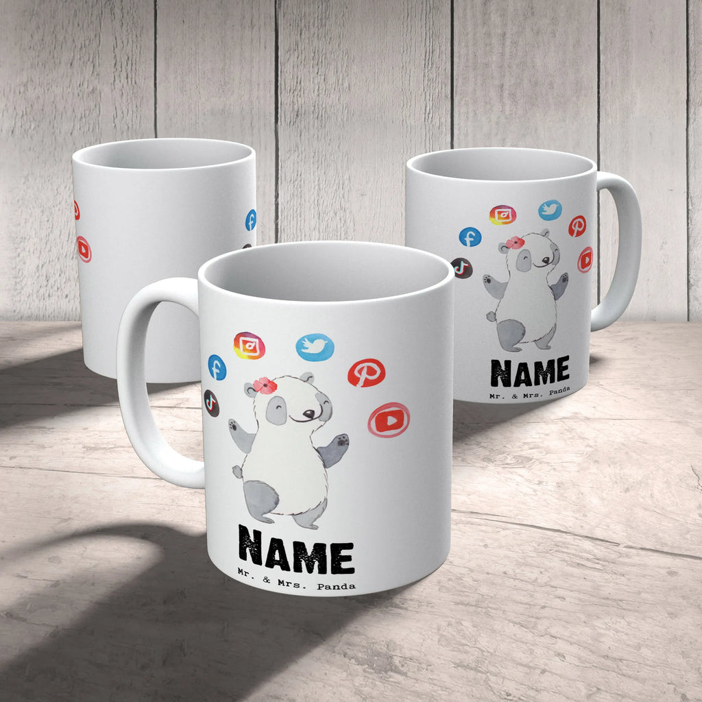 Personalisierte Tasse Social Media Managerin mit Herz Personalisierte Tasse, Namenstasse, Wunschname, Personalisiert, Tasse, Namen, Drucken, Tasse mit Namen, Beruf, Ausbildung, Jubiläum, Abschied, Rente, Kollege, Kollegin, Geschenk, Schenken, Arbeitskollege, Mitarbeiter, Firma, Danke, Dankeschön