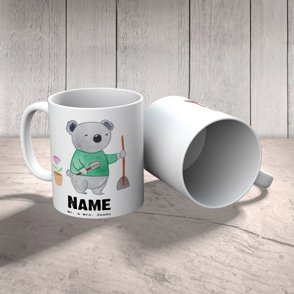 Personalisierte Tasse Garten- und Landschaftsbauer mit Herz Personalisierte Tasse, Namenstasse, Wunschname, Personalisiert, Tasse, Namen, Drucken, Tasse mit Namen, Beruf, Ausbildung, Jubiläum, Abschied, Rente, Kollege, Kollegin, Geschenk, Schenken, Arbeitskollege, Mitarbeiter, Firma, Danke, Dankeschön, Gärtner, Gartenplaner, Gärtnerei, Gartenbau, Hobbygärtner, Garten- und Landschaftsbauer