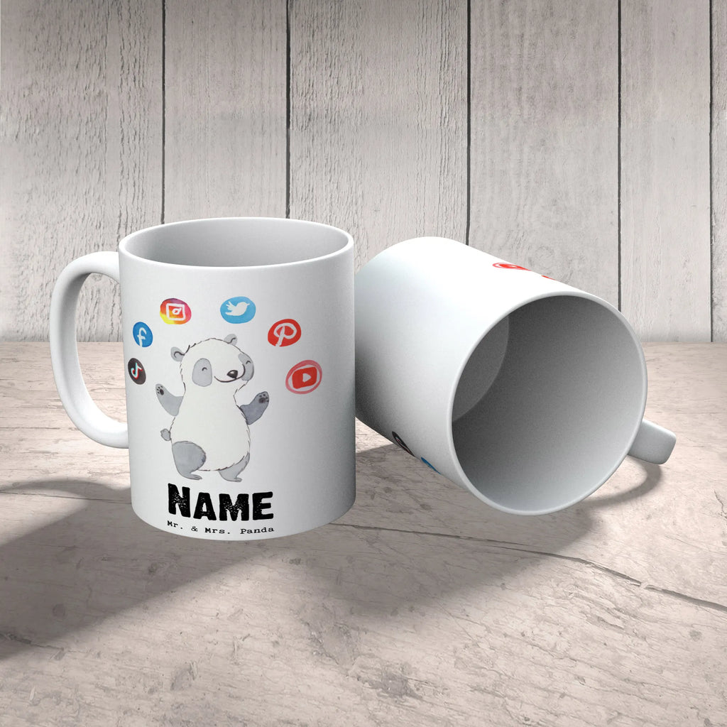 Personalisierte Tasse Social Media Manager mit Herz Personalisierte Tasse, Namenstasse, Wunschname, Personalisiert, Tasse, Namen, Drucken, Tasse mit Namen, Beruf, Ausbildung, Jubiläum, Abschied, Rente, Kollege, Kollegin, Geschenk, Schenken, Arbeitskollege, Mitarbeiter, Firma, Danke, Dankeschön