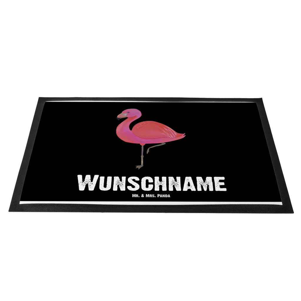 Personalisierte Fußmatte Flamingo classic Personalisierte Fußmatte, Fußmatte mit Namen, Personalisieruung, Personalisiert, Fußmatte bedrucken, Türvorleger mit Namen, Haustürmatte personalisiert, Namensfussmatte, Wunschnamen, Bedrucken, Türvorleger personalisiert, Flamingo, Einzigartig, Selbstliebe, Stolz, ich, für mich, Spruch, Freundin, Freundinnen, Außenseiter, Sohn, Tochter, Geschwister