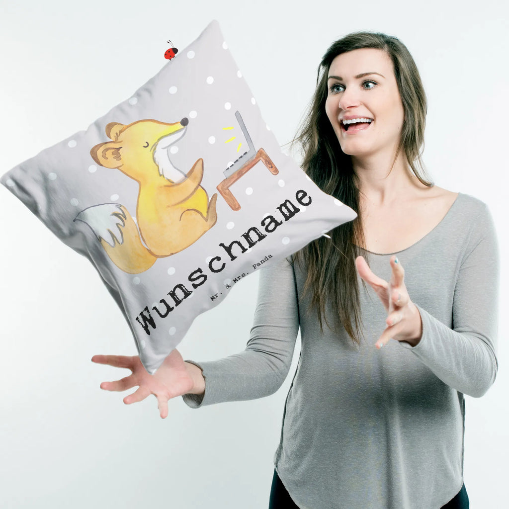 Personalisiertes Kissen Fuchs Bester Sitznachbar der Welt Kissen, personalisiert, Name, Wunschname, bedrucken, Kopfkissen, für, Dankeschön, Geschenk, Schenken, Geburtstag, Geburtstagsgeschenk, Geschenkidee, Danke, Bedanken, Mitbringsel, Freude machen, Geschenktipp, Sitznachbar, Stuhlnachbar, Nachbar, Uni, Universität, Seminar, Kommilitone, Tischnachbar, Schule, Mitschüler, Mitstudent, Hochschule