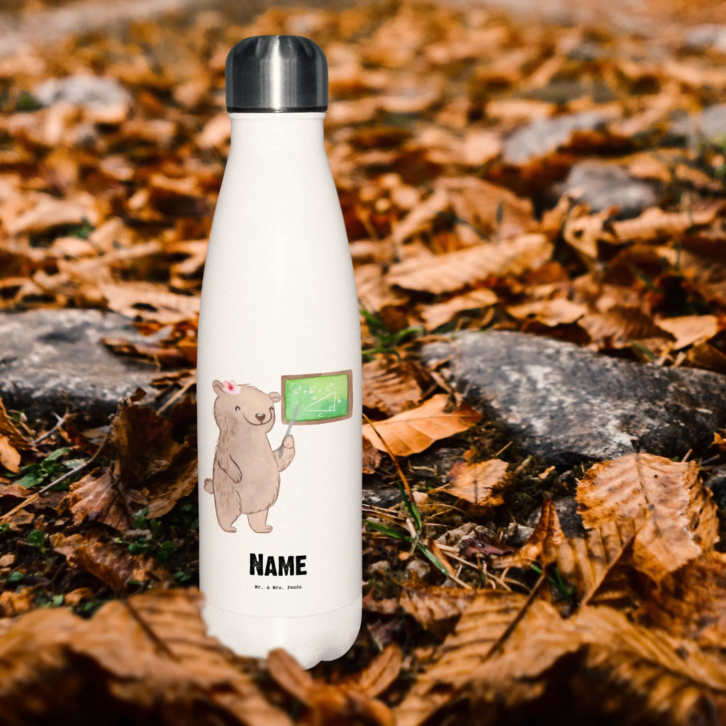 Personalisierte Thermosflasche Mathematiklehrerin mit Herz Personalisierte Isolierflasche, Personalisierte Thermoflasche, Personalisierte Trinkflasche, Trinkflasche Mit Namen, Wunschname, Bedrucken, Namensflasche, Beruf, Ausbildung, Jubiläum, Abschied, Rente, Kollege, Kollegin, Geschenk, Schenken, Arbeitskollege, Mitarbeiter, Firma, Danke, Dankeschön, Mathematiklehrerin, Lehramtstudent, Referendariat, Mathelehrerin, Matheunterricht, Mathe, Lehrer