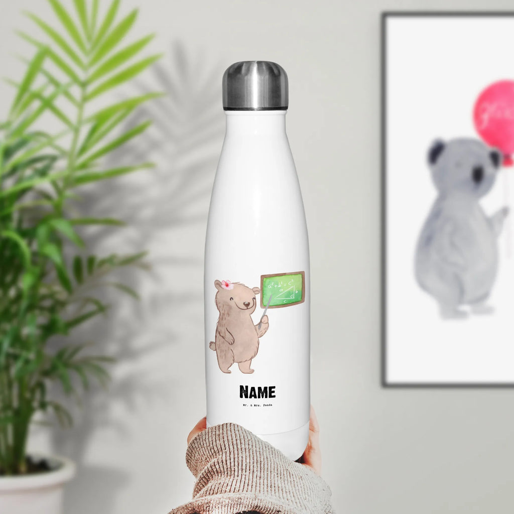 Personalisierte Thermosflasche Mathematiklehrerin mit Herz Personalisierte Isolierflasche, Personalisierte Thermoflasche, Personalisierte Trinkflasche, Trinkflasche Mit Namen, Wunschname, Bedrucken, Namensflasche, Beruf, Ausbildung, Jubiläum, Abschied, Rente, Kollege, Kollegin, Geschenk, Schenken, Arbeitskollege, Mitarbeiter, Firma, Danke, Dankeschön, Mathematiklehrerin, Lehramtstudent, Referendariat, Mathelehrerin, Matheunterricht, Mathe, Lehrer