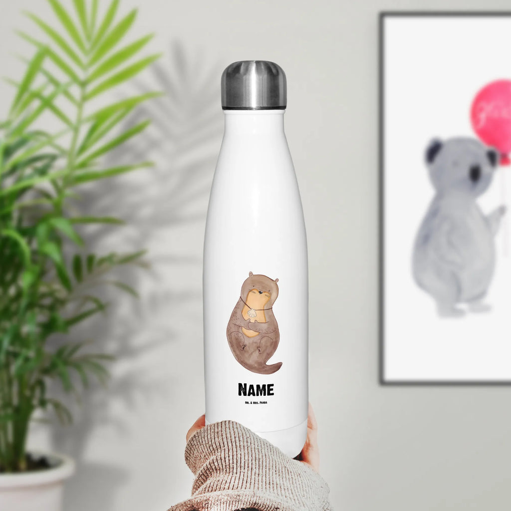 Personalisierte Thermosflasche Otter mit Muschelmedaillon Personalisierte Isolierflasche, Personalisierte Thermoflasche, Personalisierte Trinkflasche, Trinkflasche Mit Namen, Wunschname, Bedrucken, Namensflasche, Otter, Fischotter, Seeotter, Otterliebe, grübeln, träumen, Motivation, Tagträumen, Büro