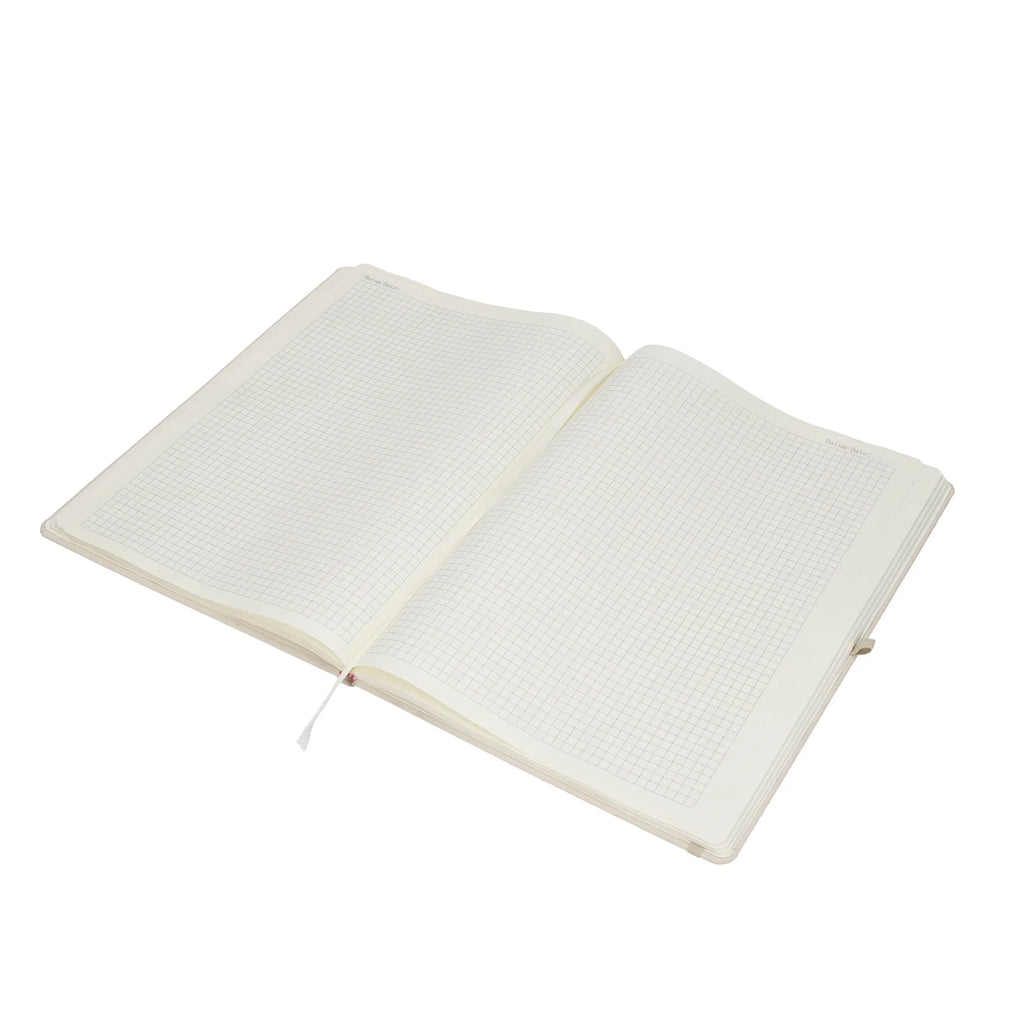 DIN A4 Personalisiertes Notizbuch Kuh Personalisiertes Notizbuch, Notizbuch mit Namen, Notizbuch bedrucken, Personalisierung, Namensbuch, Namen, Bauernhof, Hoftiere, Landwirt, Landwirtin, Kuh, Kühe, Träume, Flausen, Spruch, Magie, Motivtion, Hof, Milch, Milchkuh