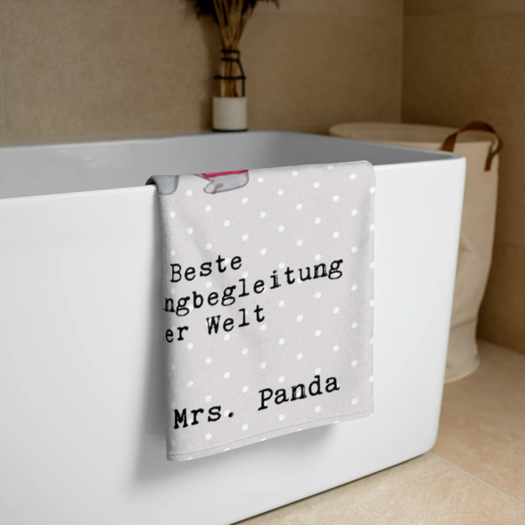 XL Badehandtuch Panda Beste Shoppingbegleitung der Welt Handtuch, Badetuch, Duschtuch, Strandtuch, Saunatuch, für, Dankeschön, Geschenk, Schenken, Geburtstag, Geburtstagsgeschenk, Geschenkidee, Danke, Bedanken, Mitbringsel, Freude machen, Geschenktipp, Shoppingbegleitung, Shoppingpartner, Begleitung, Shoppen, Partner, Freundin, Freund, bff, Shopping, Einkaufen, Shopping-Queen, Queen, Bester