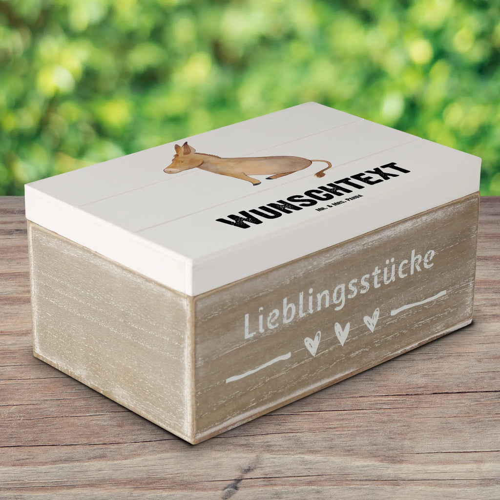 Personalisierte Holzkiste Esel Holzkiste mit Namen, Kiste mit Namen, Schatzkiste mit Namen, Truhe mit Namen, Schatulle mit Namen, Erinnerungsbox mit Namen, Erinnerungskiste, mit Namen, Dekokiste mit Namen, Aufbewahrungsbox mit Namen, Holzkiste Personalisiert, Kiste Personalisiert, Schatzkiste Personalisiert, Truhe Personalisiert, Schatulle Personalisiert, Erinnerungsbox Personalisiert, Erinnerungskiste Personalisiert, Dekokiste Personalisiert, Aufbewahrungsbox Personalisiert, Geschenkbox personalisiert, GEschenkdose personalisiert, Tiermotive, Gute Laune, lustige Sprüche, Tiere, Esel, Weisheit, Lebensmut, Lebensglück, Ziel, Lebensziel, Mut, erfolg, tapferkeit, positive gedanken, zuversicht