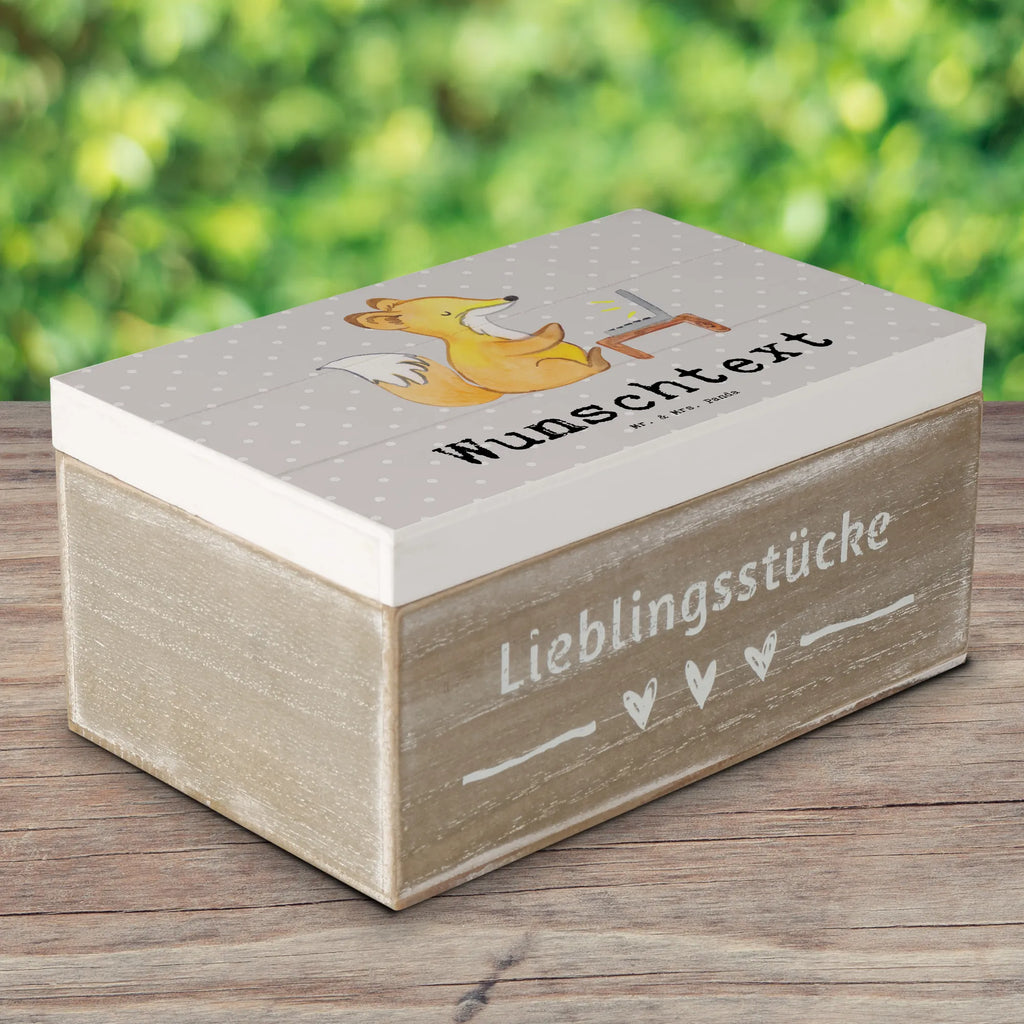 Personalisierte Holzkiste Fuchs Bester Sitznachbar der Welt Holzkiste mit Namen, Kiste mit Namen, Schatzkiste mit Namen, Truhe mit Namen, Schatulle mit Namen, Erinnerungsbox mit Namen, Erinnerungskiste, mit Namen, Dekokiste mit Namen, Aufbewahrungsbox mit Namen, Holzkiste Personalisiert, Kiste Personalisiert, Schatzkiste Personalisiert, Truhe Personalisiert, Schatulle Personalisiert, Erinnerungsbox Personalisiert, Erinnerungskiste Personalisiert, Dekokiste Personalisiert, Aufbewahrungsbox Personalisiert, Geschenkbox personalisiert, GEschenkdose personalisiert, für, Dankeschön, Geschenk, Schenken, Geburtstag, Geburtstagsgeschenk, Geschenkidee, Danke, Bedanken, Mitbringsel, Freude machen, Geschenktipp, Sitznachbar, Stuhlnachbar, Nachbar, Uni, Universität, Seminar, Kommilitone, Tischnachbar, Schule, Mitschüler, Mitstudent, Hochschule