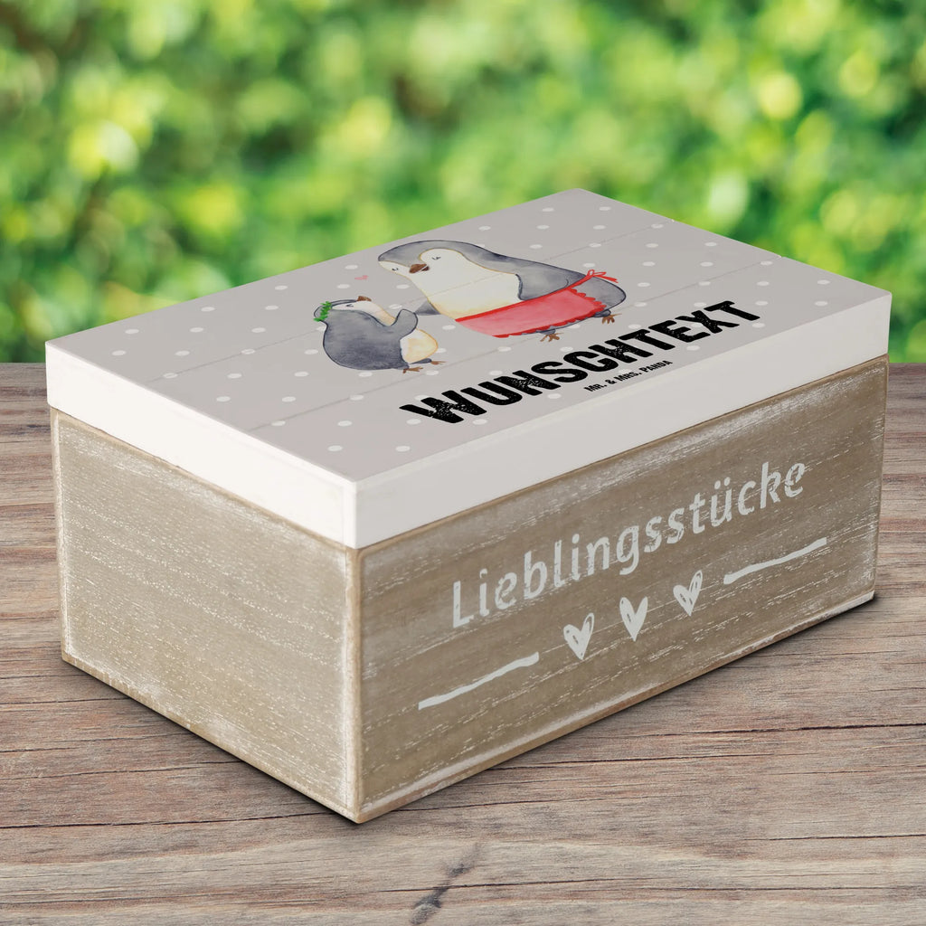 Personalisierte Holzkiste Pinguin Beste Mutter der Welt Holzkiste mit Namen, Kiste mit Namen, Schatzkiste mit Namen, Truhe mit Namen, Schatulle mit Namen, Erinnerungsbox mit Namen, Erinnerungskiste, mit Namen, Dekokiste mit Namen, Aufbewahrungsbox mit Namen, Holzkiste Personalisiert, Kiste Personalisiert, Schatzkiste Personalisiert, Truhe Personalisiert, Schatulle Personalisiert, Erinnerungsbox Personalisiert, Erinnerungskiste Personalisiert, Dekokiste Personalisiert, Aufbewahrungsbox Personalisiert, Geschenkbox personalisiert, GEschenkdose personalisiert, für, Dankeschön, Geschenk, Schenken, Geburtstag, Geburtstagsgeschenk, Geschenkidee, Danke, Bedanken, Mitbringsel, Freude machen, Geschenktipp, Mama, Mami, Mutter, Muttertag, Mutti, Ma, Tochter, Sohn, Beste Mama, Beste, Supermama