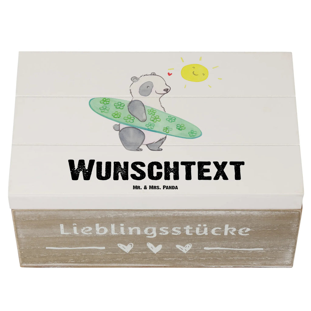 Personalisierte Holzkiste Panda Surfen Holzkiste mit Namen, Kiste mit Namen, Schatzkiste mit Namen, Truhe mit Namen, Schatulle mit Namen, Erinnerungsbox mit Namen, Erinnerungskiste, mit Namen, Dekokiste mit Namen, Aufbewahrungsbox mit Namen, Holzkiste Personalisiert, Kiste Personalisiert, Schatzkiste Personalisiert, Truhe Personalisiert, Schatulle Personalisiert, Erinnerungsbox Personalisiert, Erinnerungskiste Personalisiert, Dekokiste Personalisiert, Aufbewahrungsbox Personalisiert, Geschenkbox personalisiert, GEschenkdose personalisiert, Geschenk, Sport, Sportart, Hobby, Schenken, Danke, Dankeschön, Auszeichnung, Gewinn, Sportler, Wellenreiten, Surfen, Surfschule