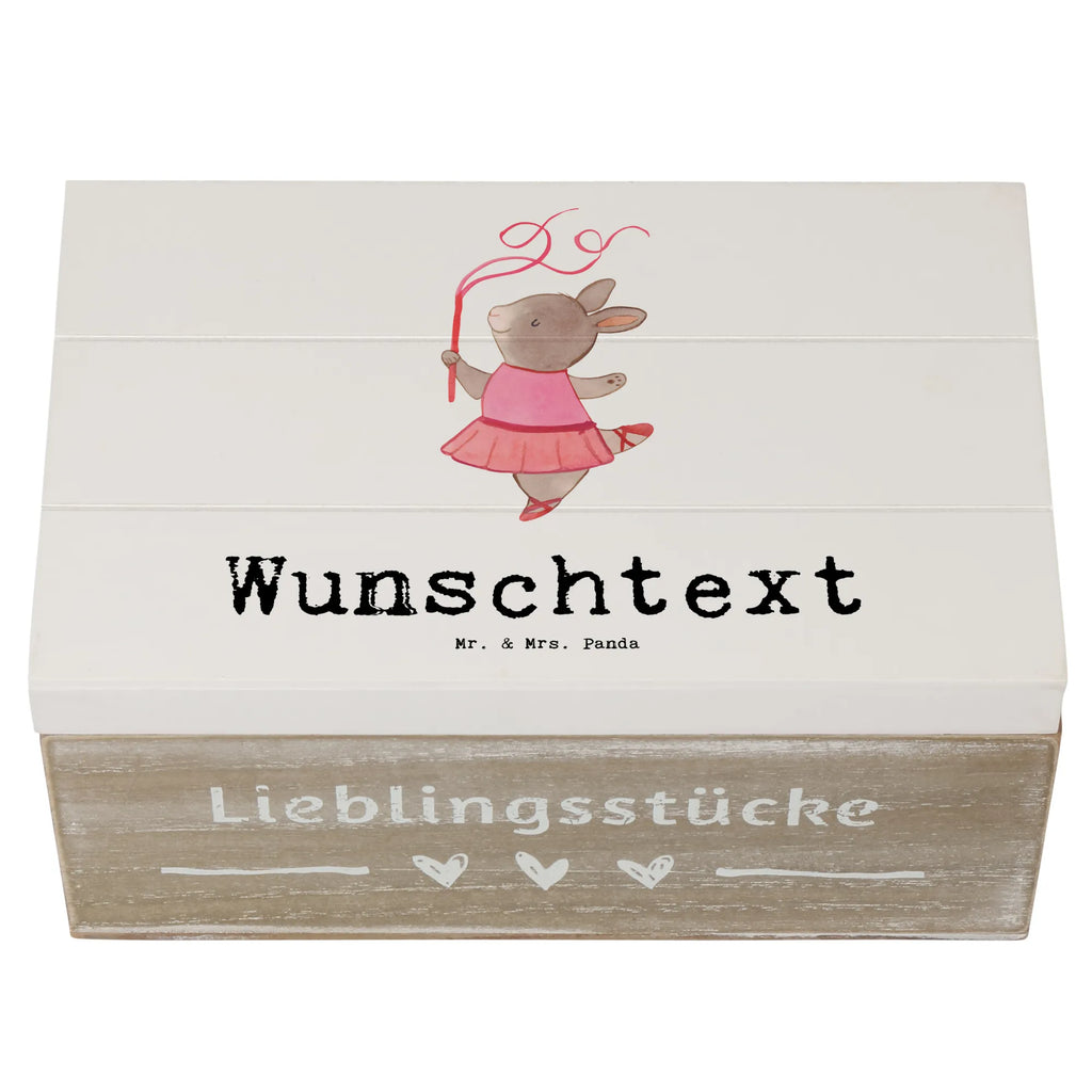 Personalisierte Holzkiste Balletttänzerin Herz Holzkiste mit Namen, Kiste mit Namen, Schatzkiste mit Namen, Truhe mit Namen, Schatulle mit Namen, Erinnerungsbox mit Namen, Erinnerungskiste, mit Namen, Dekokiste mit Namen, Aufbewahrungsbox mit Namen, Holzkiste Personalisiert, Kiste Personalisiert, Schatzkiste Personalisiert, Truhe Personalisiert, Schatulle Personalisiert, Erinnerungsbox Personalisiert, Erinnerungskiste Personalisiert, Dekokiste Personalisiert, Aufbewahrungsbox Personalisiert, Geschenkbox personalisiert, GEschenkdose personalisiert, Beruf, Ausbildung, Jubiläum, Abschied, Rente, Kollege, Kollegin, Geschenk, Schenken, Arbeitskollege, Mitarbeiter, Firma, Danke, Dankeschön, Balletttänzerin, Ballerina, Ballett, Glücksbringer Auftritt, Ballettaufführung, Ballettunterricht, Ballettstunden