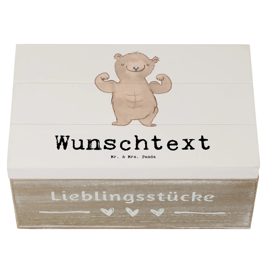 Personalisierte Holzkiste Bär Bodybuilding Holzkiste mit Namen, Kiste mit Namen, Schatzkiste mit Namen, Truhe mit Namen, Schatulle mit Namen, Erinnerungsbox mit Namen, Erinnerungskiste, mit Namen, Dekokiste mit Namen, Aufbewahrungsbox mit Namen, Holzkiste Personalisiert, Kiste Personalisiert, Schatzkiste Personalisiert, Truhe Personalisiert, Schatulle Personalisiert, Erinnerungsbox Personalisiert, Erinnerungskiste Personalisiert, Dekokiste Personalisiert, Aufbewahrungsbox Personalisiert, Geschenkbox personalisiert, GEschenkdose personalisiert, Geschenk, Sport, Sportart, Hobby, Schenken, Danke, Dankeschön, Auszeichnung, Gewinn, Sportler, Bodybuilding, Muskelmasse, Körpergestaltung, Leistungssport