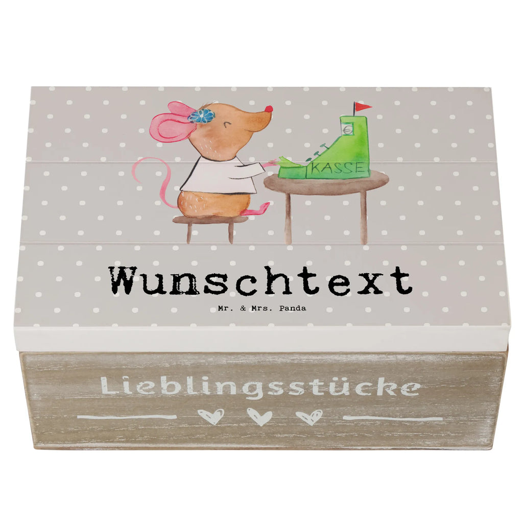 Personalisierte Holzkiste Kassenwartin Herz Holzkiste mit Namen, Kiste mit Namen, Schatzkiste mit Namen, Truhe mit Namen, Schatulle mit Namen, Erinnerungsbox mit Namen, Erinnerungskiste, mit Namen, Dekokiste mit Namen, Aufbewahrungsbox mit Namen, Holzkiste Personalisiert, Kiste Personalisiert, Schatzkiste Personalisiert, Truhe Personalisiert, Schatulle Personalisiert, Erinnerungsbox Personalisiert, Erinnerungskiste Personalisiert, Dekokiste Personalisiert, Aufbewahrungsbox Personalisiert, Geschenkbox personalisiert, GEschenkdose personalisiert, Beruf, Ausbildung, Jubiläum, Abschied, Rente, Kollege, Kollegin, Geschenk, Schenken, Arbeitskollege, Mitarbeiter, Firma, Danke, Dankeschön, Kassenwartin, Schatzmeisterin, Verein