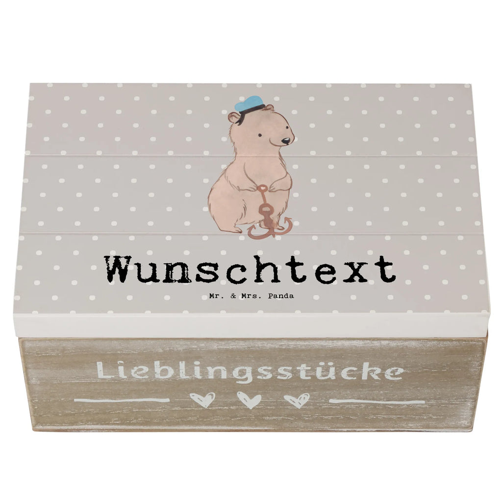 Personalisierte Holzkiste Matrosin Herz Holzkiste mit Namen, Kiste mit Namen, Schatzkiste mit Namen, Truhe mit Namen, Schatulle mit Namen, Erinnerungsbox mit Namen, Erinnerungskiste, mit Namen, Dekokiste mit Namen, Aufbewahrungsbox mit Namen, Holzkiste Personalisiert, Kiste Personalisiert, Schatzkiste Personalisiert, Truhe Personalisiert, Schatulle Personalisiert, Erinnerungsbox Personalisiert, Erinnerungskiste Personalisiert, Dekokiste Personalisiert, Aufbewahrungsbox Personalisiert, Geschenkbox personalisiert, GEschenkdose personalisiert, Beruf, Ausbildung, Jubiläum, Abschied, Rente, Kollege, Kollegin, Geschenk, Schenken, Arbeitskollege, Mitarbeiter, Firma, Danke, Dankeschön, Matrosin, Seeleute, Schiff, Schiffsmechanikerin