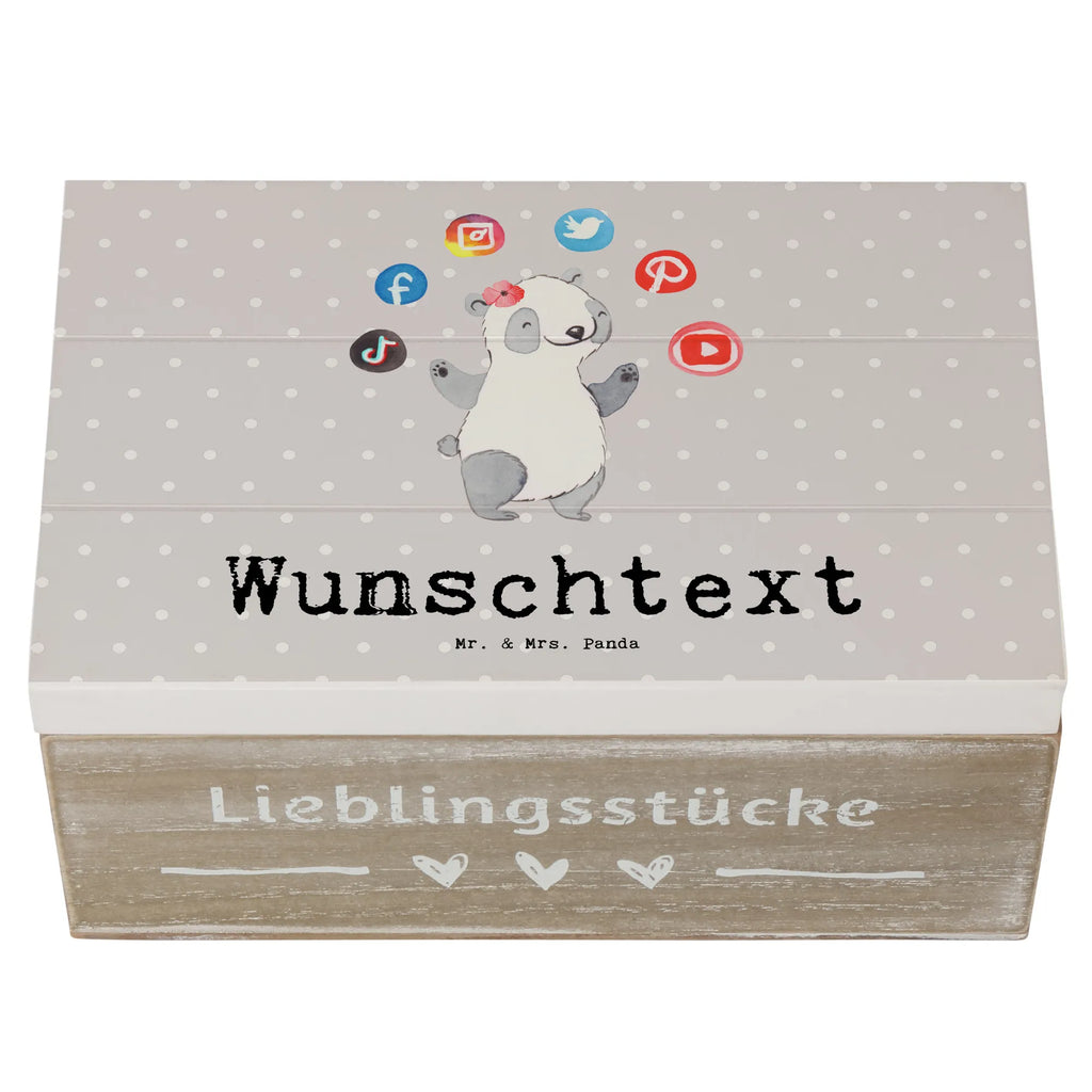 Personalisierte Holzkiste Online Marketing Manager Herz Holzkiste mit Namen, Kiste mit Namen, Schatzkiste mit Namen, Truhe mit Namen, Schatulle mit Namen, Erinnerungsbox mit Namen, Erinnerungskiste, mit Namen, Dekokiste mit Namen, Aufbewahrungsbox mit Namen, Holzkiste Personalisiert, Kiste Personalisiert, Schatzkiste Personalisiert, Truhe Personalisiert, Schatulle Personalisiert, Erinnerungsbox Personalisiert, Erinnerungskiste Personalisiert, Dekokiste Personalisiert, Aufbewahrungsbox Personalisiert, Geschenkbox personalisiert, GEschenkdose personalisiert, Beruf, Ausbildung, Jubiläum, Abschied, Rente, Kollege, Kollegin, Geschenk, Schenken, Arbeitskollege, Mitarbeiter, Firma, Danke, Dankeschön, Online Marketing, Manager, Marketingmanager, Influencer Marketing, Digital Marketing