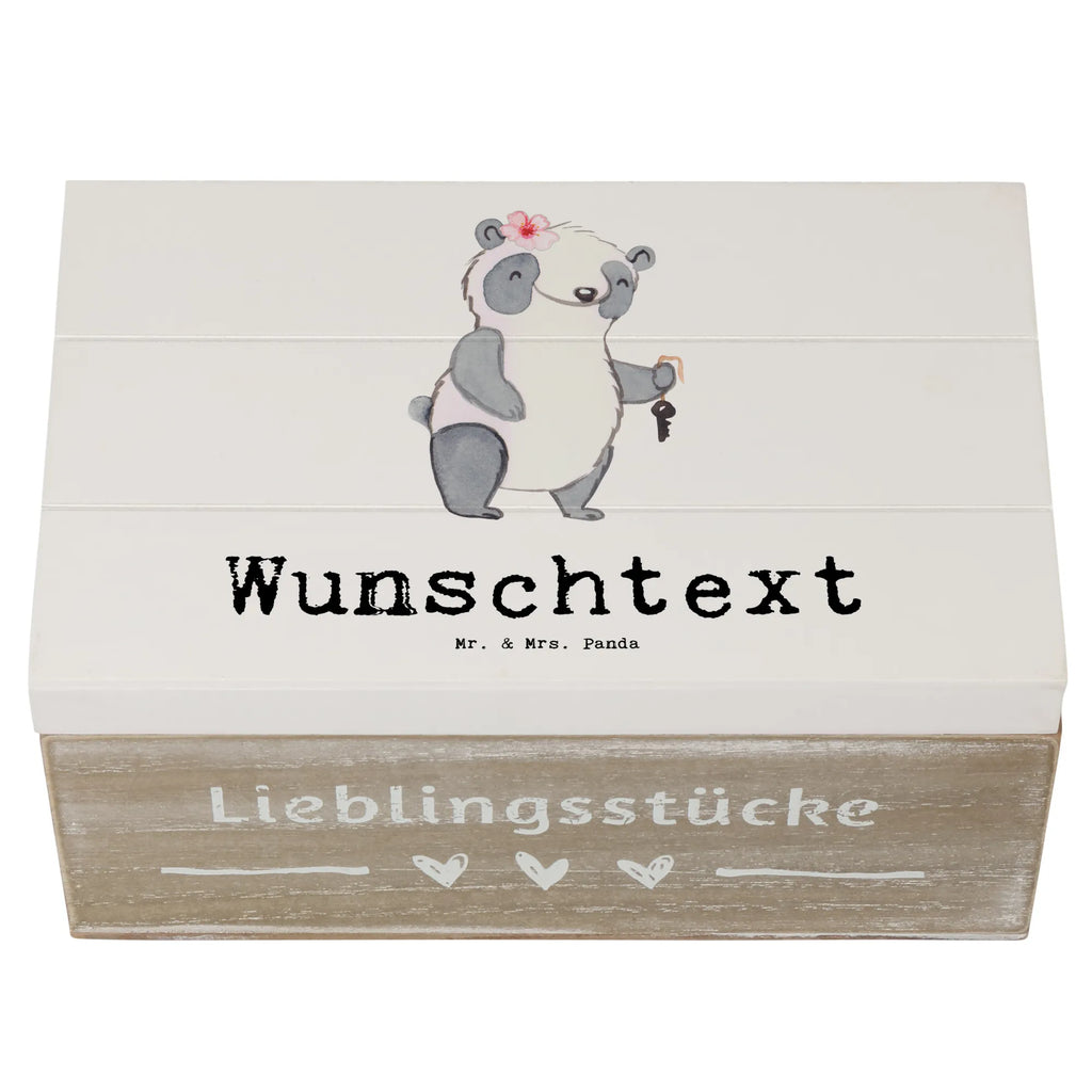 Personalisierte Holzkiste Vermieterin Herz Holzkiste mit Namen, Kiste mit Namen, Schatzkiste mit Namen, Truhe mit Namen, Schatulle mit Namen, Erinnerungsbox mit Namen, Erinnerungskiste, mit Namen, Dekokiste mit Namen, Aufbewahrungsbox mit Namen, Holzkiste Personalisiert, Kiste Personalisiert, Schatzkiste Personalisiert, Truhe Personalisiert, Schatulle Personalisiert, Erinnerungsbox Personalisiert, Erinnerungskiste Personalisiert, Dekokiste Personalisiert, Aufbewahrungsbox Personalisiert, Geschenkbox personalisiert, GEschenkdose personalisiert, Beruf, Ausbildung, Jubiläum, Abschied, Rente, Kollege, Kollegin, Geschenk, Schenken, Arbeitskollege, Mitarbeiter, Firma, Danke, Dankeschön