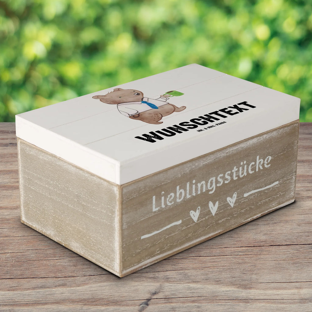 Personalisierte Holzkiste Beamter Herz Holzkiste mit Namen, Kiste mit Namen, Schatzkiste mit Namen, Truhe mit Namen, Schatulle mit Namen, Erinnerungsbox mit Namen, Erinnerungskiste, mit Namen, Dekokiste mit Namen, Aufbewahrungsbox mit Namen, Holzkiste Personalisiert, Kiste Personalisiert, Schatzkiste Personalisiert, Truhe Personalisiert, Schatulle Personalisiert, Erinnerungsbox Personalisiert, Erinnerungskiste Personalisiert, Dekokiste Personalisiert, Aufbewahrungsbox Personalisiert, Geschenkbox personalisiert, GEschenkdose personalisiert, Beruf, Ausbildung, Jubiläum, Abschied, Rente, Kollege, Kollegin, Geschenk, Schenken, Arbeitskollege, Mitarbeiter, Firma, Danke, Dankeschön, Beamter, Verbeamtung, Beamtentum, öffentlicher Dienst, Studium, Amt