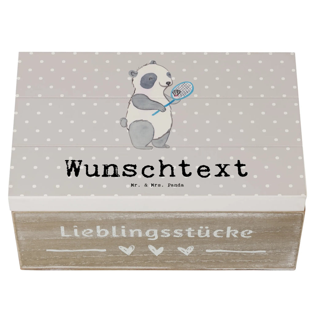 Personalisierte Holzkiste Panda Badminton Holzkiste mit Namen, Kiste mit Namen, Schatzkiste mit Namen, Truhe mit Namen, Schatulle mit Namen, Erinnerungsbox mit Namen, Erinnerungskiste, mit Namen, Dekokiste mit Namen, Aufbewahrungsbox mit Namen, Holzkiste Personalisiert, Kiste Personalisiert, Schatzkiste Personalisiert, Truhe Personalisiert, Schatulle Personalisiert, Erinnerungsbox Personalisiert, Erinnerungskiste Personalisiert, Dekokiste Personalisiert, Aufbewahrungsbox Personalisiert, Geschenkbox personalisiert, GEschenkdose personalisiert, Geschenk, Sport, Sportart, Hobby, Schenken, Danke, Dankeschön, Auszeichnung, Gewinn, Sportler, Badminton, Badminton spielen