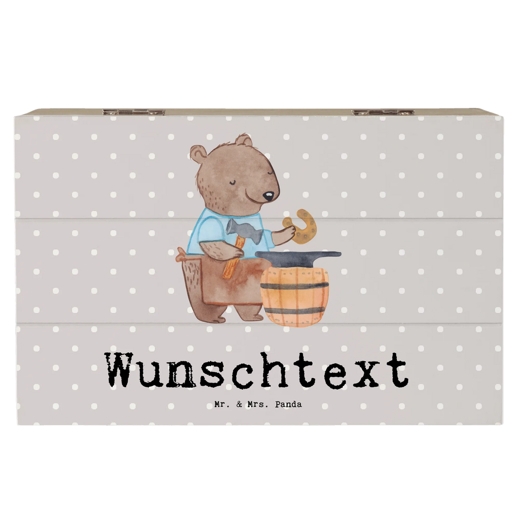 Personalisierte Holzkiste Schmied mit Herz Holzkiste mit Namen, Kiste mit Namen, Schatzkiste mit Namen, Truhe mit Namen, Schatulle mit Namen, Erinnerungsbox mit Namen, Erinnerungskiste, mit Namen, Dekokiste mit Namen, Aufbewahrungsbox mit Namen, Holzkiste Personalisiert, Kiste Personalisiert, Schatzkiste Personalisiert, Truhe Personalisiert, Schatulle Personalisiert, Erinnerungsbox Personalisiert, Erinnerungskiste Personalisiert, Dekokiste Personalisiert, Aufbewahrungsbox Personalisiert, Geschenkbox personalisiert, GEschenkdose personalisiert, Beruf, Ausbildung, Jubiläum, Abschied, Rente, Kollege, Kollegin, Geschenk, Schenken, Arbeitskollege, Mitarbeiter, Firma, Danke, Dankeschön