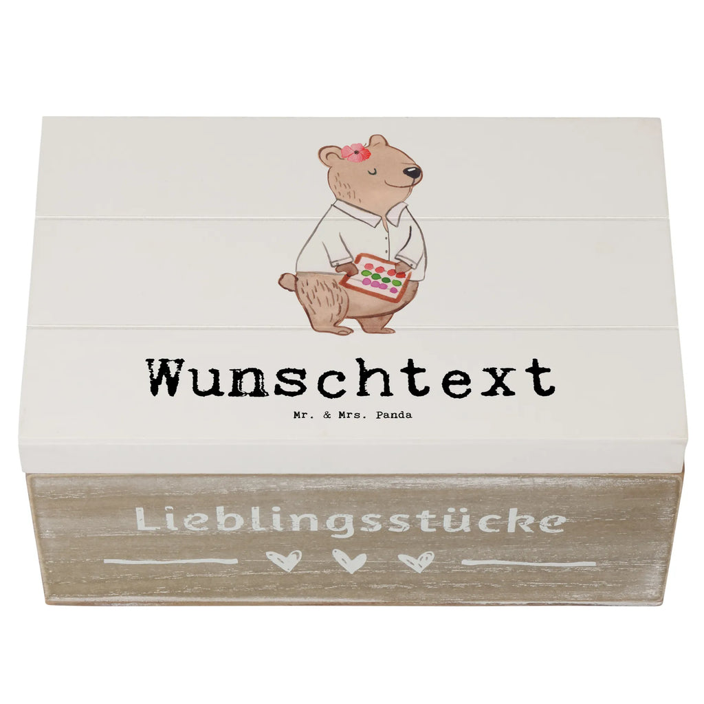 Personalisierte Holzkiste Bankfachfrau mit Herz Holzkiste mit Namen, Kiste mit Namen, Schatzkiste mit Namen, Truhe mit Namen, Schatulle mit Namen, Erinnerungsbox mit Namen, Erinnerungskiste, mit Namen, Dekokiste mit Namen, Aufbewahrungsbox mit Namen, Holzkiste Personalisiert, Kiste Personalisiert, Schatzkiste Personalisiert, Truhe Personalisiert, Schatulle Personalisiert, Erinnerungsbox Personalisiert, Erinnerungskiste Personalisiert, Dekokiste Personalisiert, Aufbewahrungsbox Personalisiert, Geschenkbox personalisiert, GEschenkdose personalisiert, Beruf, Ausbildung, Jubiläum, Abschied, Rente, Kollege, Kollegin, Geschenk, Schenken, Arbeitskollege, Mitarbeiter, Firma, Danke, Dankeschön, Bankfachfrau, Bankangestellte, Bänkerin, Bankberaterin