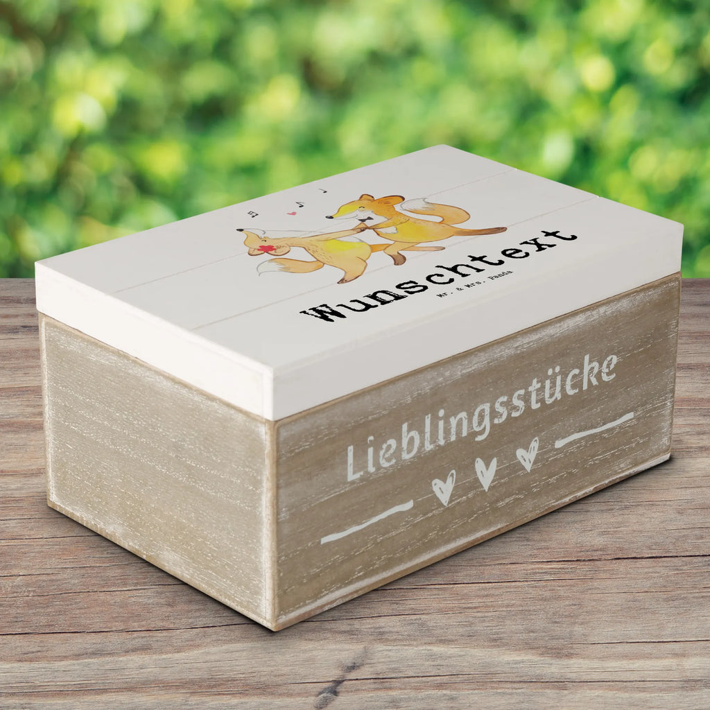 Personalisierte Holzkiste Füchse Salsa tanzen Holzkiste mit Namen, Kiste mit Namen, Schatzkiste mit Namen, Truhe mit Namen, Schatulle mit Namen, Erinnerungsbox mit Namen, Erinnerungskiste, mit Namen, Dekokiste mit Namen, Aufbewahrungsbox mit Namen, Holzkiste Personalisiert, Kiste Personalisiert, Schatzkiste Personalisiert, Truhe Personalisiert, Schatulle Personalisiert, Erinnerungsbox Personalisiert, Erinnerungskiste Personalisiert, Dekokiste Personalisiert, Aufbewahrungsbox Personalisiert, Geschenkbox personalisiert, GEschenkdose personalisiert, Geschenk, Sport, Sportart, Hobby, Schenken, Danke, Dankeschön, Auszeichnung, Gewinn, Sportler, Salsa tanzen, Tanzschule, Tanzen, Tanzkurs