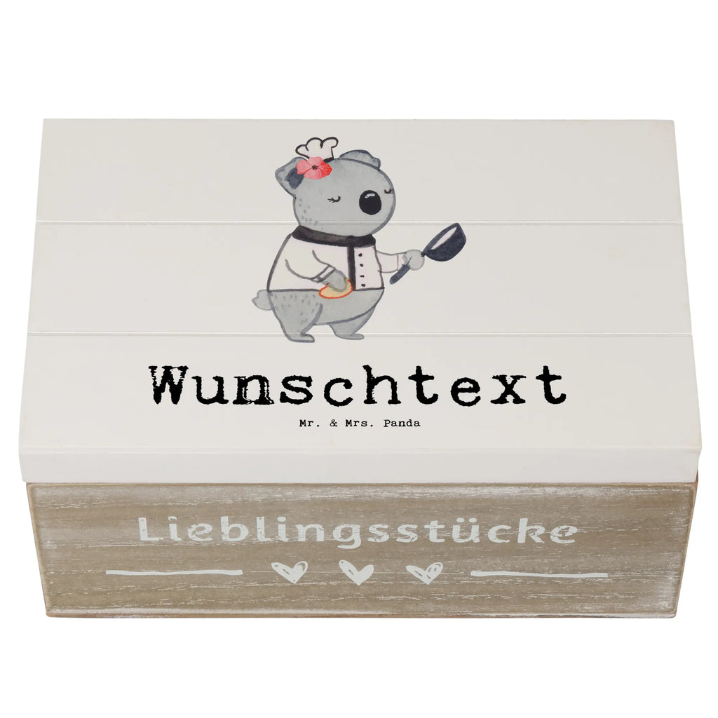 Personalisierte Holzkiste Beiköchin Herz Holzkiste mit Namen, Kiste mit Namen, Schatzkiste mit Namen, Truhe mit Namen, Schatulle mit Namen, Erinnerungsbox mit Namen, Erinnerungskiste, mit Namen, Dekokiste mit Namen, Aufbewahrungsbox mit Namen, Holzkiste Personalisiert, Kiste Personalisiert, Schatzkiste Personalisiert, Truhe Personalisiert, Schatulle Personalisiert, Erinnerungsbox Personalisiert, Erinnerungskiste Personalisiert, Dekokiste Personalisiert, Aufbewahrungsbox Personalisiert, Geschenkbox personalisiert, GEschenkdose personalisiert, Beruf, Ausbildung, Jubiläum, Abschied, Rente, Kollege, Kollegin, Geschenk, Schenken, Arbeitskollege, Mitarbeiter, Firma, Danke, Dankeschön, Beiköchin, Spülhilfe, Hilfsköchin, Jungkoch, Küchenhilfe, Gastronomie, Restaurant, Köchin