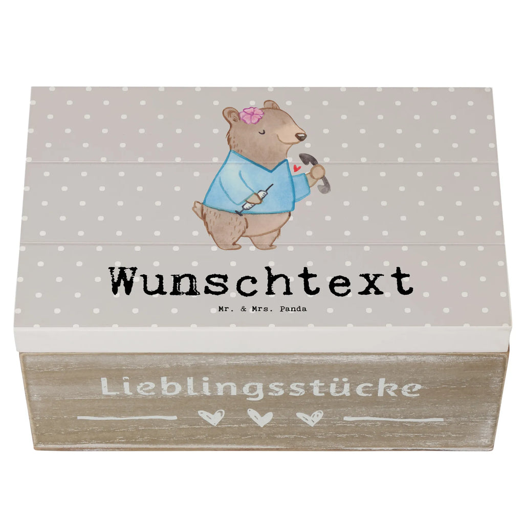 Personalisierte Holzkiste Arzthelferin Herz Holzkiste mit Namen, Kiste mit Namen, Schatzkiste mit Namen, Truhe mit Namen, Schatulle mit Namen, Erinnerungsbox mit Namen, Erinnerungskiste, mit Namen, Dekokiste mit Namen, Aufbewahrungsbox mit Namen, Holzkiste Personalisiert, Kiste Personalisiert, Schatzkiste Personalisiert, Truhe Personalisiert, Schatulle Personalisiert, Erinnerungsbox Personalisiert, Erinnerungskiste Personalisiert, Dekokiste Personalisiert, Aufbewahrungsbox Personalisiert, Geschenkbox personalisiert, GEschenkdose personalisiert, Beruf, Ausbildung, Jubiläum, Abschied, Rente, Kollege, Kollegin, Geschenk, Schenken, Arbeitskollege, Mitarbeiter, Firma, Danke, Dankeschön, Arzthelferin, Medizinische Fachangestellte