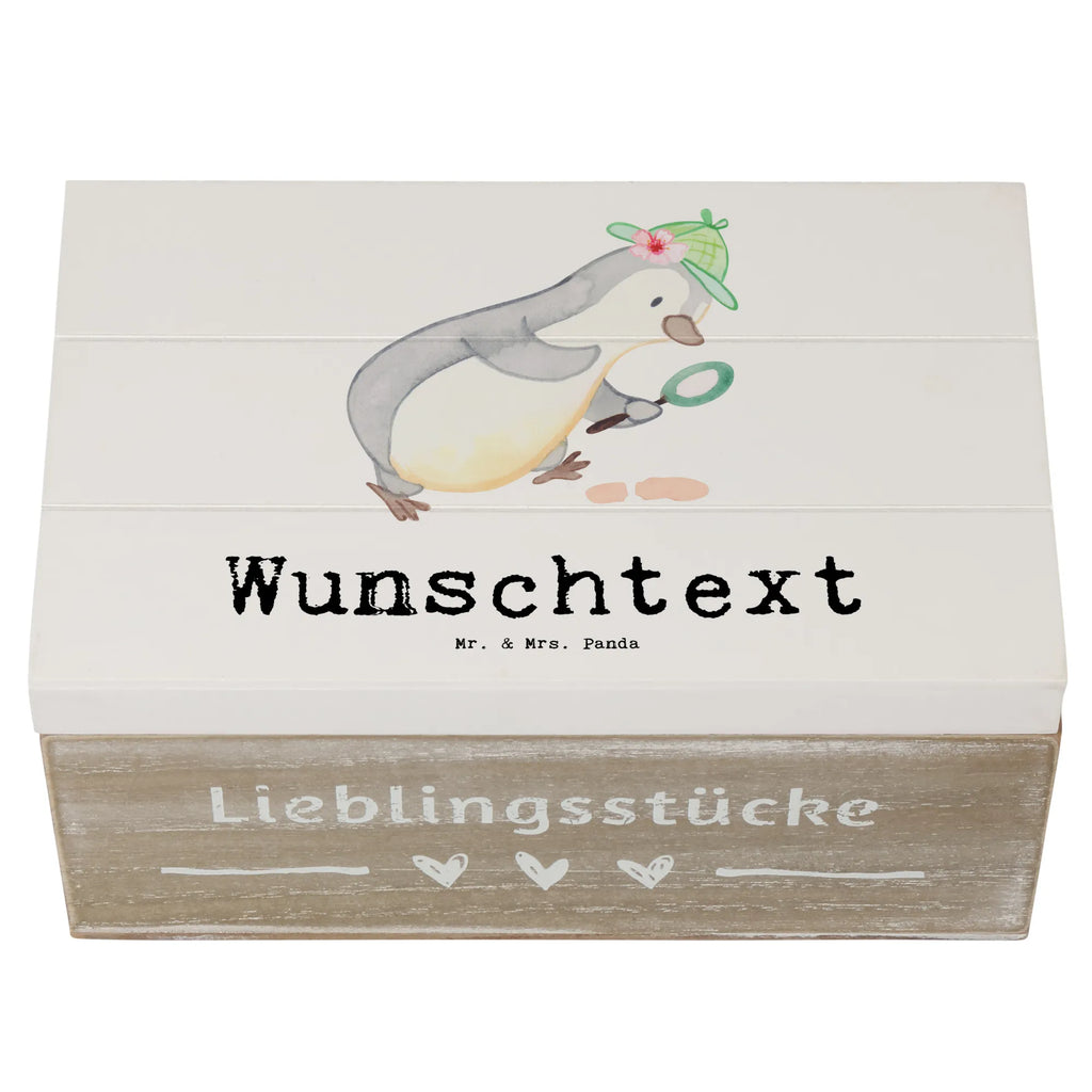 Personalisierte Holzkiste Detektivin Herz Holzkiste mit Namen, Kiste mit Namen, Schatzkiste mit Namen, Truhe mit Namen, Schatulle mit Namen, Erinnerungsbox mit Namen, Erinnerungskiste, mit Namen, Dekokiste mit Namen, Aufbewahrungsbox mit Namen, Holzkiste Personalisiert, Kiste Personalisiert, Schatzkiste Personalisiert, Truhe Personalisiert, Schatulle Personalisiert, Erinnerungsbox Personalisiert, Erinnerungskiste Personalisiert, Dekokiste Personalisiert, Aufbewahrungsbox Personalisiert, Geschenkbox personalisiert, GEschenkdose personalisiert, Beruf, Ausbildung, Jubiläum, Abschied, Rente, Kollege, Kollegin, Geschenk, Schenken, Arbeitskollege, Mitarbeiter, Firma, Danke, Dankeschön, Detektivin, Ermittlerin, Agentin, Privatdetektei, Berufsdetektivin, Wirtschaftsdetektei, Detektivausbildung, Spurensuche