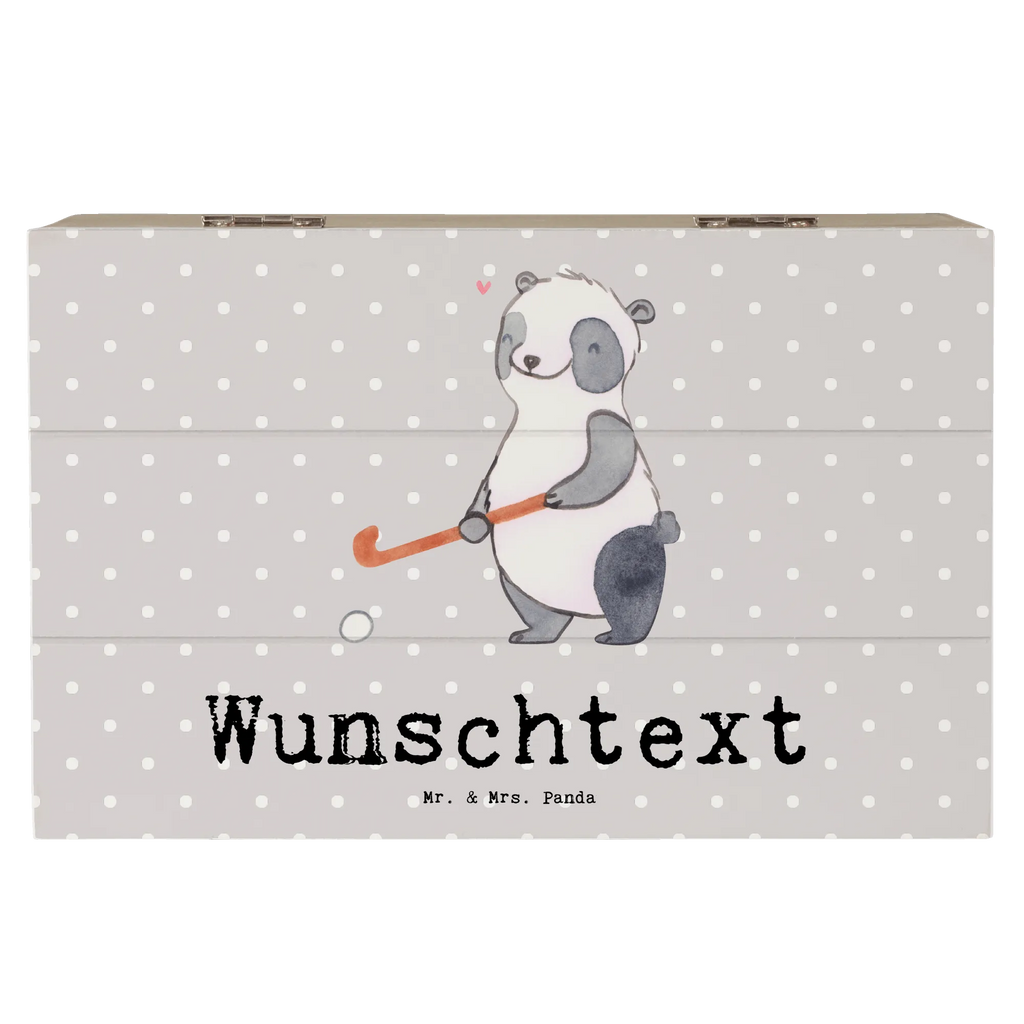 Personalisierte Holzkiste Panda Hockey spielen Holzkiste mit Namen, Kiste mit Namen, Schatzkiste mit Namen, Truhe mit Namen, Schatulle mit Namen, Erinnerungsbox mit Namen, Erinnerungskiste, mit Namen, Dekokiste mit Namen, Aufbewahrungsbox mit Namen, Holzkiste Personalisiert, Kiste Personalisiert, Schatzkiste Personalisiert, Truhe Personalisiert, Schatulle Personalisiert, Erinnerungsbox Personalisiert, Erinnerungskiste Personalisiert, Dekokiste Personalisiert, Aufbewahrungsbox Personalisiert, Geschenkbox personalisiert, GEschenkdose personalisiert, Geschenk, Sport, Sportart, Hobby, Schenken, Danke, Dankeschön, Auszeichnung, Gewinn, Sportler, Hockey spielen, Feldhockey, Hockeyschläger, Hockey Verein