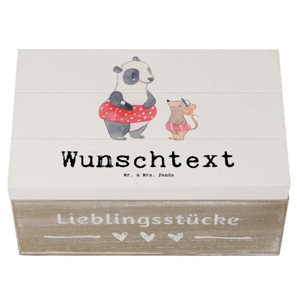 Personalisierte Holzkiste Otter Schwimmen Holzkiste mit Namen, Kiste mit Namen, Schatzkiste mit Namen, Truhe mit Namen, Schatulle mit Namen, Erinnerungsbox mit Namen, Erinnerungskiste, mit Namen, Dekokiste mit Namen, Aufbewahrungsbox mit Namen, Holzkiste Personalisiert, Kiste Personalisiert, Schatzkiste Personalisiert, Truhe Personalisiert, Schatulle Personalisiert, Erinnerungsbox Personalisiert, Erinnerungskiste Personalisiert, Dekokiste Personalisiert, Aufbewahrungsbox Personalisiert, Geschenkbox personalisiert, GEschenkdose personalisiert, Geschenk, Sport, Sportart, Hobby, Schenken, Danke, Dankeschön, Auszeichnung, Gewinn, Sportler, Schwimmen, Schwimmkurs, Wassersport