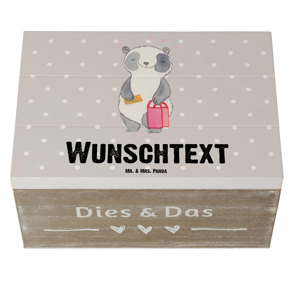 Personalisierte Holzkiste Panda Bester Shoppingpartner der Welt Holzkiste mit Namen, Kiste mit Namen, Schatzkiste mit Namen, Truhe mit Namen, Schatulle mit Namen, Erinnerungsbox mit Namen, Erinnerungskiste, mit Namen, Dekokiste mit Namen, Aufbewahrungsbox mit Namen, Holzkiste Personalisiert, Kiste Personalisiert, Schatzkiste Personalisiert, Truhe Personalisiert, Schatulle Personalisiert, Erinnerungsbox Personalisiert, Erinnerungskiste Personalisiert, Dekokiste Personalisiert, Aufbewahrungsbox Personalisiert, Geschenkbox personalisiert, GEschenkdose personalisiert, für, Dankeschön, Geschenk, Schenken, Geburtstag, Geburtstagsgeschenk, Geschenkidee, Danke, Bedanken, Mitbringsel, Freude machen, Geschenktipp, Shoppingpartner, Shoppen, Begleitung, Partner, Freundin, Freund, bff, Shopping, Einkaufen, Shopping-Queen, Queen, Bester