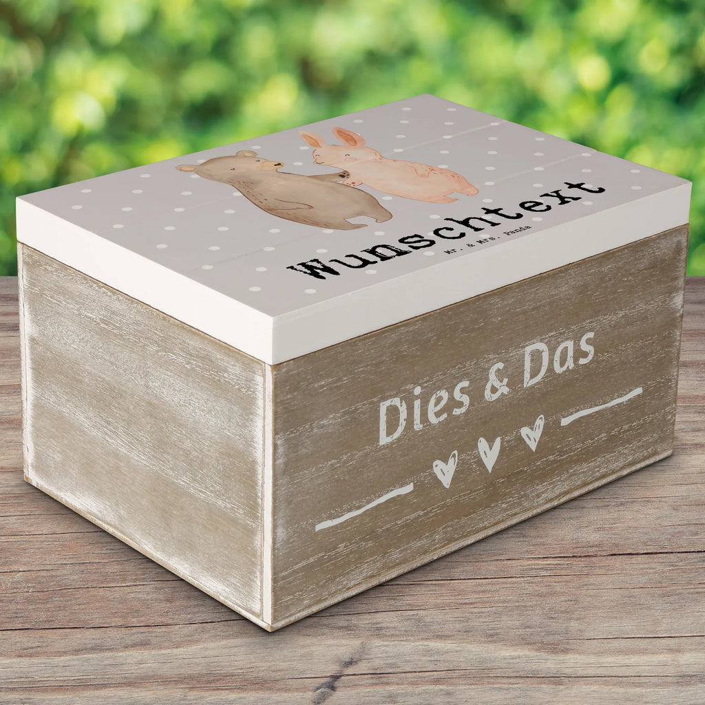 Personalisierte Holzkiste Hase Bester Freund der Welt Holzkiste mit Namen, Kiste mit Namen, Schatzkiste mit Namen, Truhe mit Namen, Schatulle mit Namen, Erinnerungsbox mit Namen, Erinnerungskiste, mit Namen, Dekokiste mit Namen, Aufbewahrungsbox mit Namen, Holzkiste Personalisiert, Kiste Personalisiert, Schatzkiste Personalisiert, Truhe Personalisiert, Schatulle Personalisiert, Erinnerungsbox Personalisiert, Erinnerungskiste Personalisiert, Dekokiste Personalisiert, Aufbewahrungsbox Personalisiert, Geschenkbox personalisiert, GEschenkdose personalisiert, für, Dankeschön, Geschenk, Schenken, Geburtstag, Geburtstagsgeschenk, Geschenkidee, Danke, Bedanken, Mitbringsel, Freude machen, Geschenktipp, Freund, Mann, Ehemann, Kumpel, Bro, Lebensgefährte, Partner, Lieblingsmensch, Liebe, Herz, Love