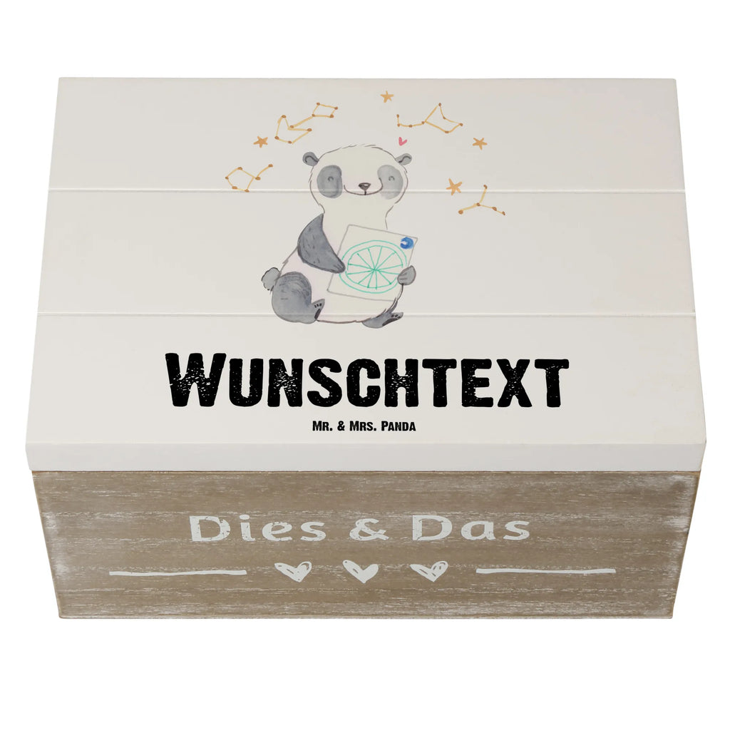 Personalisierte Holzkiste Panda Astrologie Holzkiste mit Namen, Kiste mit Namen, Schatzkiste mit Namen, Truhe mit Namen, Schatulle mit Namen, Erinnerungsbox mit Namen, Erinnerungskiste, mit Namen, Dekokiste mit Namen, Aufbewahrungsbox mit Namen, Holzkiste Personalisiert, Kiste Personalisiert, Schatzkiste Personalisiert, Truhe Personalisiert, Schatulle Personalisiert, Erinnerungsbox Personalisiert, Erinnerungskiste Personalisiert, Dekokiste Personalisiert, Aufbewahrungsbox Personalisiert, Geschenkbox personalisiert, GEschenkdose personalisiert, Geschenk, Sport, Sportart, Hobby, Schenken, Danke, Dankeschön, Auszeichnung, Gewinn, Sportler, Astrologie, Horoskop, Sternbilder