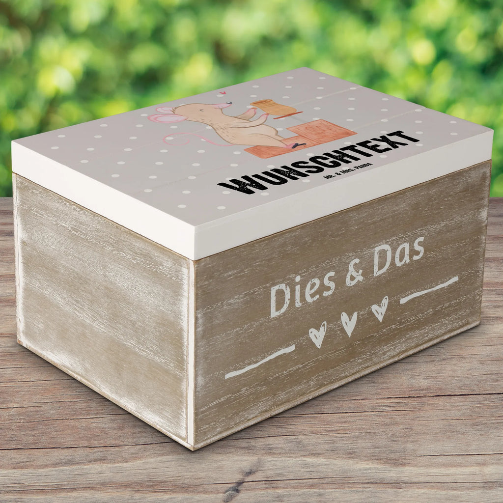 Personalisierte Holzkiste Maus Töpfern Holzkiste mit Namen, Kiste mit Namen, Schatzkiste mit Namen, Truhe mit Namen, Schatulle mit Namen, Erinnerungsbox mit Namen, Erinnerungskiste, mit Namen, Dekokiste mit Namen, Aufbewahrungsbox mit Namen, Holzkiste Personalisiert, Kiste Personalisiert, Schatzkiste Personalisiert, Truhe Personalisiert, Schatulle Personalisiert, Erinnerungsbox Personalisiert, Erinnerungskiste Personalisiert, Dekokiste Personalisiert, Aufbewahrungsbox Personalisiert, Geschenkbox personalisiert, GEschenkdose personalisiert, Geschenk, Sport, Sportart, Hobby, Schenken, Danke, Dankeschön, Auszeichnung, Gewinn, Sportler, Töpfern, Töpferei, Töpferkurs