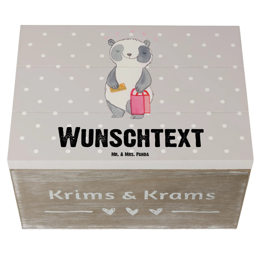 Personalisierte Holzkiste Panda Bester Shoppingpartner der Welt Holzkiste mit Namen, Kiste mit Namen, Schatzkiste mit Namen, Truhe mit Namen, Schatulle mit Namen, Erinnerungsbox mit Namen, Erinnerungskiste, mit Namen, Dekokiste mit Namen, Aufbewahrungsbox mit Namen, Holzkiste Personalisiert, Kiste Personalisiert, Schatzkiste Personalisiert, Truhe Personalisiert, Schatulle Personalisiert, Erinnerungsbox Personalisiert, Erinnerungskiste Personalisiert, Dekokiste Personalisiert, Aufbewahrungsbox Personalisiert, Geschenkbox personalisiert, GEschenkdose personalisiert, für, Dankeschön, Geschenk, Schenken, Geburtstag, Geburtstagsgeschenk, Geschenkidee, Danke, Bedanken, Mitbringsel, Freude machen, Geschenktipp, Shoppingpartner, Shoppen, Begleitung, Partner, Freundin, Freund, bff, Shopping, Einkaufen, Shopping-Queen, Queen, Bester