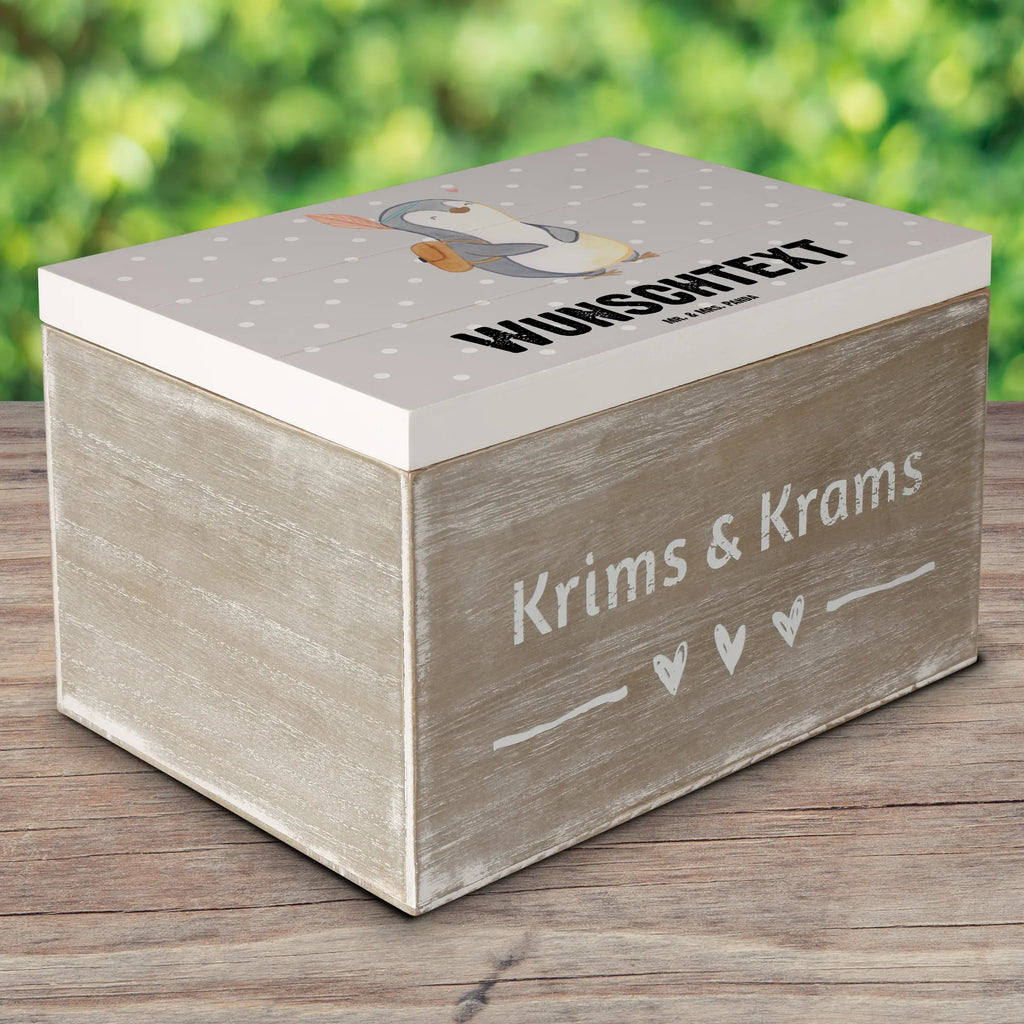 Personalisierte Holzkiste Pinguin Bestes Stiefkind der Welt Holzkiste mit Namen, Kiste mit Namen, Schatzkiste mit Namen, Truhe mit Namen, Schatulle mit Namen, Erinnerungsbox mit Namen, Erinnerungskiste, mit Namen, Dekokiste mit Namen, Aufbewahrungsbox mit Namen, Holzkiste Personalisiert, Kiste Personalisiert, Schatzkiste Personalisiert, Truhe Personalisiert, Schatulle Personalisiert, Erinnerungsbox Personalisiert, Erinnerungskiste Personalisiert, Dekokiste Personalisiert, Aufbewahrungsbox Personalisiert, Geschenkbox personalisiert, GEschenkdose personalisiert, für, Dankeschön, Geschenk, Schenken, Geburtstag, Geburtstagsgeschenk, Geschenkidee, Danke, Bedanken, Mitbringsel, Freude machen, Geschenktipp, Stiefkind, angeheiratet, Kinder, Kind, Kid, Kids, Kiddy, Bestes, Tochter, Sohn, Nachwuchs, Geburt, Liebling, Taufe