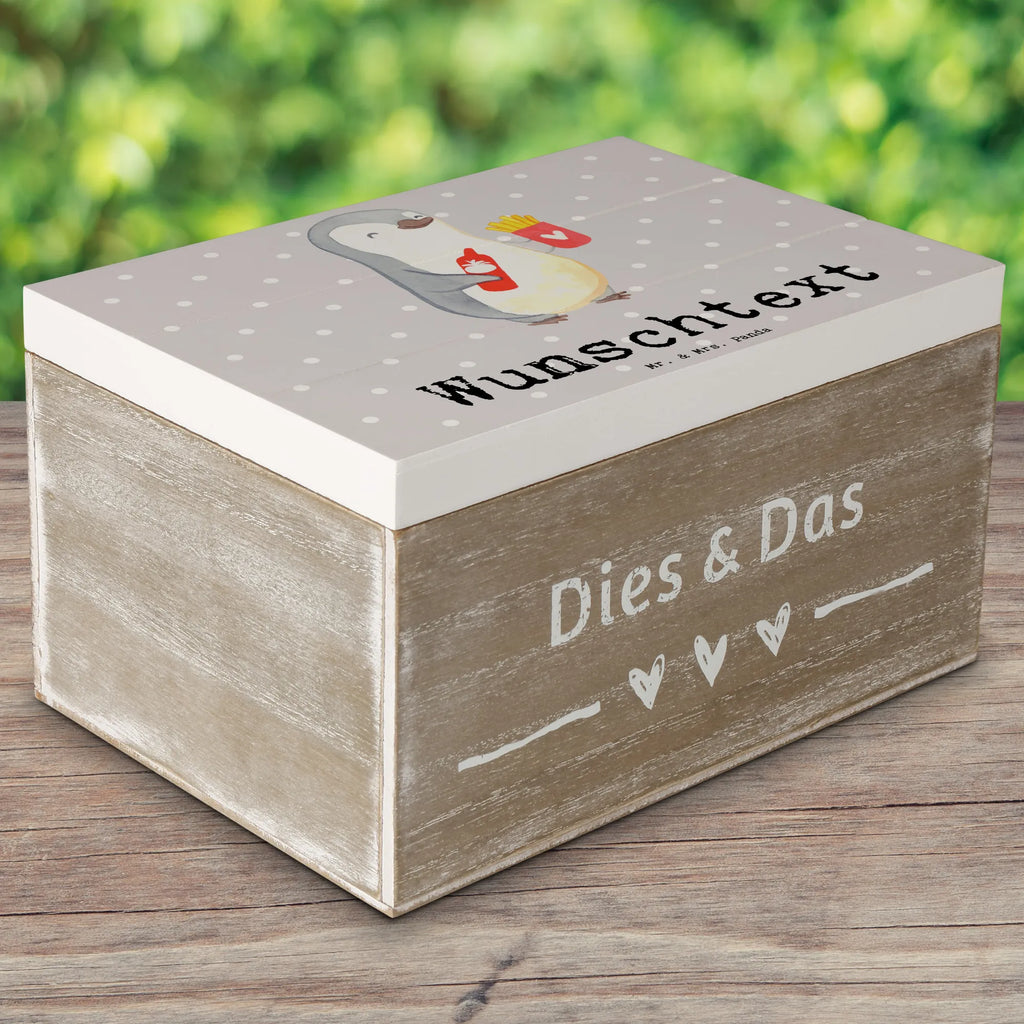 Personalisierte Holzkiste Imbissbesitzer mit Herz Holzkiste mit Namen, Kiste mit Namen, Schatzkiste mit Namen, Truhe mit Namen, Schatulle mit Namen, Erinnerungsbox mit Namen, Erinnerungskiste, mit Namen, Dekokiste mit Namen, Aufbewahrungsbox mit Namen, Holzkiste Personalisiert, Kiste Personalisiert, Schatzkiste Personalisiert, Truhe Personalisiert, Schatulle Personalisiert, Erinnerungsbox Personalisiert, Erinnerungskiste Personalisiert, Dekokiste Personalisiert, Aufbewahrungsbox Personalisiert, Geschenkbox personalisiert, GEschenkdose personalisiert, Beruf, Ausbildung, Jubiläum, Abschied, Rente, Kollege, Kollegin, Geschenk, Schenken, Arbeitskollege, Mitarbeiter, Firma, Danke, Dankeschön, Imbissbesitzer, Imbissverkäufer, Pommesverkäufer, Pommesliebe