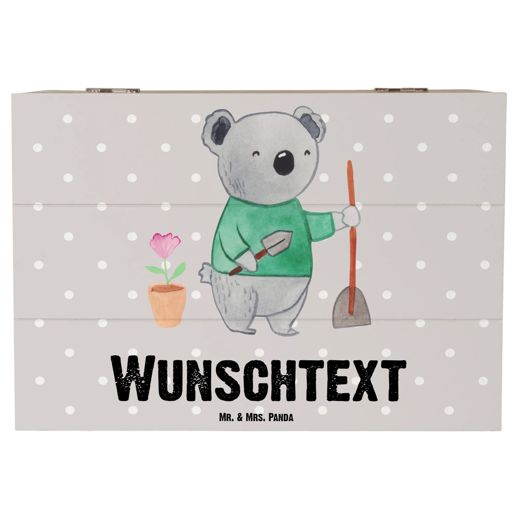 Personalisierte Holzkiste Garten- und Landschaftsbauerin mit Herz Holzkiste mit Namen, Kiste mit Namen, Schatzkiste mit Namen, Truhe mit Namen, Schatulle mit Namen, Erinnerungsbox mit Namen, Erinnerungskiste, mit Namen, Dekokiste mit Namen, Aufbewahrungsbox mit Namen, Holzkiste Personalisiert, Kiste Personalisiert, Schatzkiste Personalisiert, Truhe Personalisiert, Schatulle Personalisiert, Erinnerungsbox Personalisiert, Erinnerungskiste Personalisiert, Dekokiste Personalisiert, Aufbewahrungsbox Personalisiert, Geschenkbox personalisiert, GEschenkdose personalisiert, Beruf, Ausbildung, Jubiläum, Abschied, Rente, Kollege, Kollegin, Geschenk, Schenken, Arbeitskollege, Mitarbeiter, Firma, Danke, Dankeschön, Gärtnerin, Gartenplaner, Gärtnerei, Gartenbau, Hobbygärtnerin, Garten- und Landschaftsbauerin