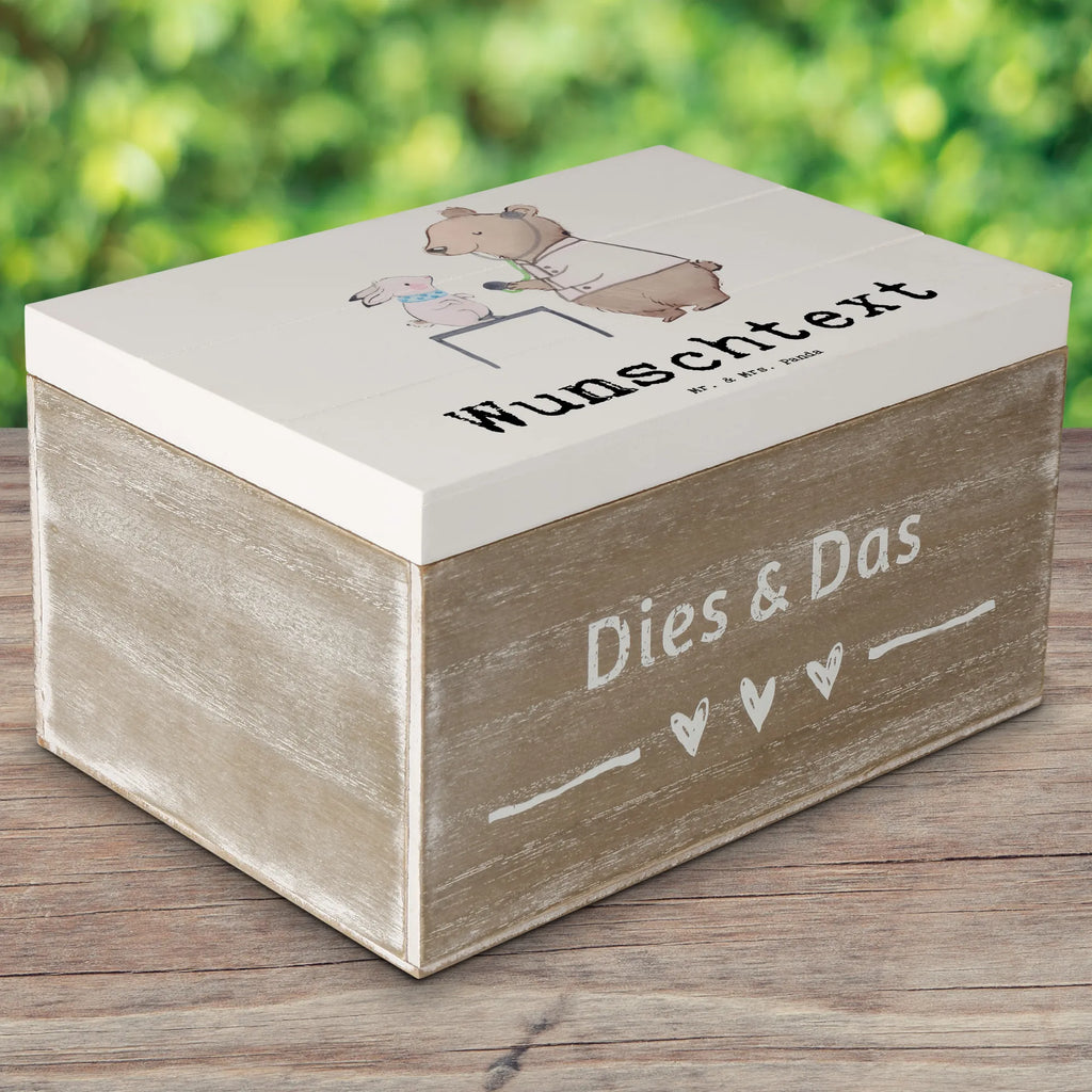 Personalisierte Holzkiste Tierheilpraktiker mit Herz Holzkiste mit Namen, Kiste mit Namen, Schatzkiste mit Namen, Truhe mit Namen, Schatulle mit Namen, Erinnerungsbox mit Namen, Erinnerungskiste, mit Namen, Dekokiste mit Namen, Aufbewahrungsbox mit Namen, Holzkiste Personalisiert, Kiste Personalisiert, Schatzkiste Personalisiert, Truhe Personalisiert, Schatulle Personalisiert, Erinnerungsbox Personalisiert, Erinnerungskiste Personalisiert, Dekokiste Personalisiert, Aufbewahrungsbox Personalisiert, Geschenkbox personalisiert, GEschenkdose personalisiert, Beruf, Ausbildung, Jubiläum, Abschied, Rente, Kollege, Kollegin, Geschenk, Schenken, Arbeitskollege, Mitarbeiter, Firma, Danke, Dankeschön