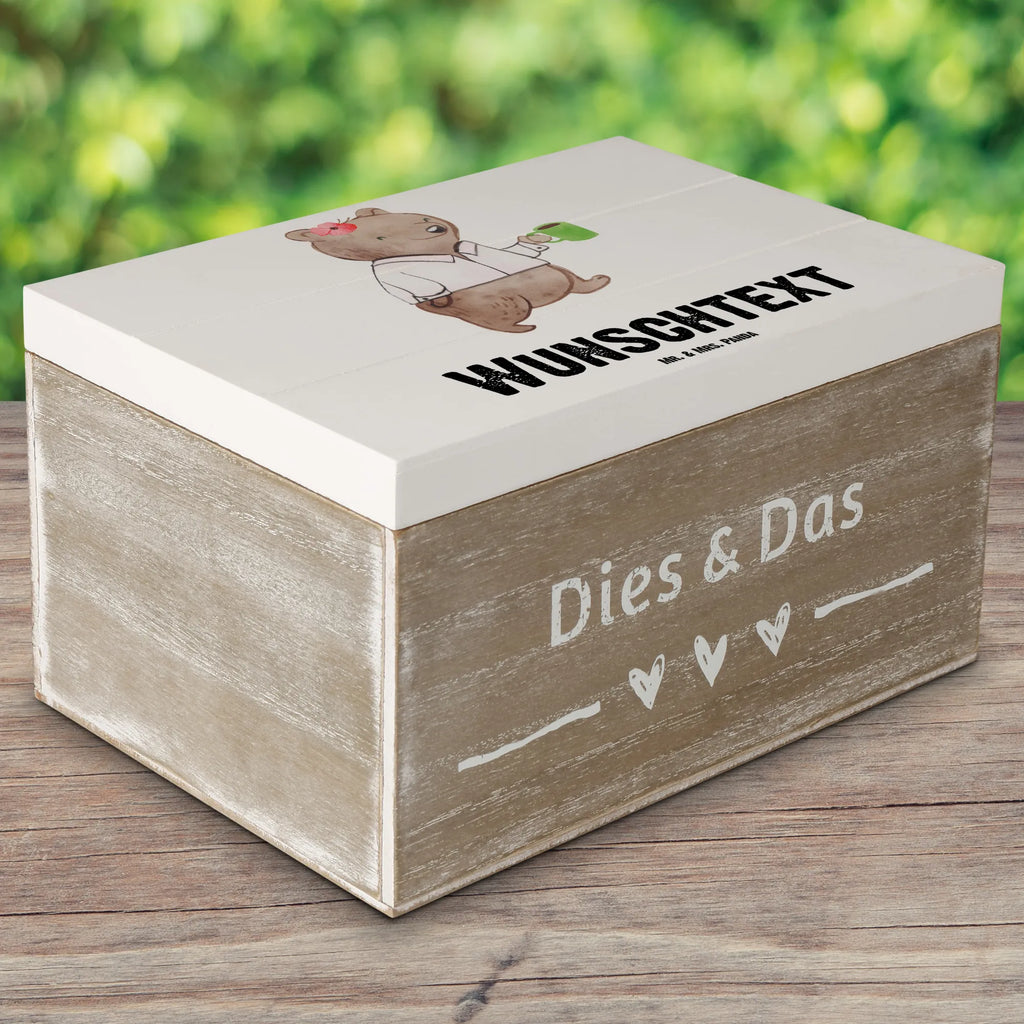 Personalisierte Holzkiste Ausbilderin Herz Holzkiste mit Namen, Kiste mit Namen, Schatzkiste mit Namen, Truhe mit Namen, Schatulle mit Namen, Erinnerungsbox mit Namen, Erinnerungskiste, mit Namen, Dekokiste mit Namen, Aufbewahrungsbox mit Namen, Holzkiste Personalisiert, Kiste Personalisiert, Schatzkiste Personalisiert, Truhe Personalisiert, Schatulle Personalisiert, Erinnerungsbox Personalisiert, Erinnerungskiste Personalisiert, Dekokiste Personalisiert, Aufbewahrungsbox Personalisiert, Geschenkbox personalisiert, GEschenkdose personalisiert, Beruf, Ausbildung, Jubiläum, Abschied, Rente, Kollege, Kollegin, Geschenk, Schenken, Arbeitskollege, Mitarbeiter, Firma, Danke, Dankeschön, Ausbilderin, Tutorin, Ausbilderprüfung