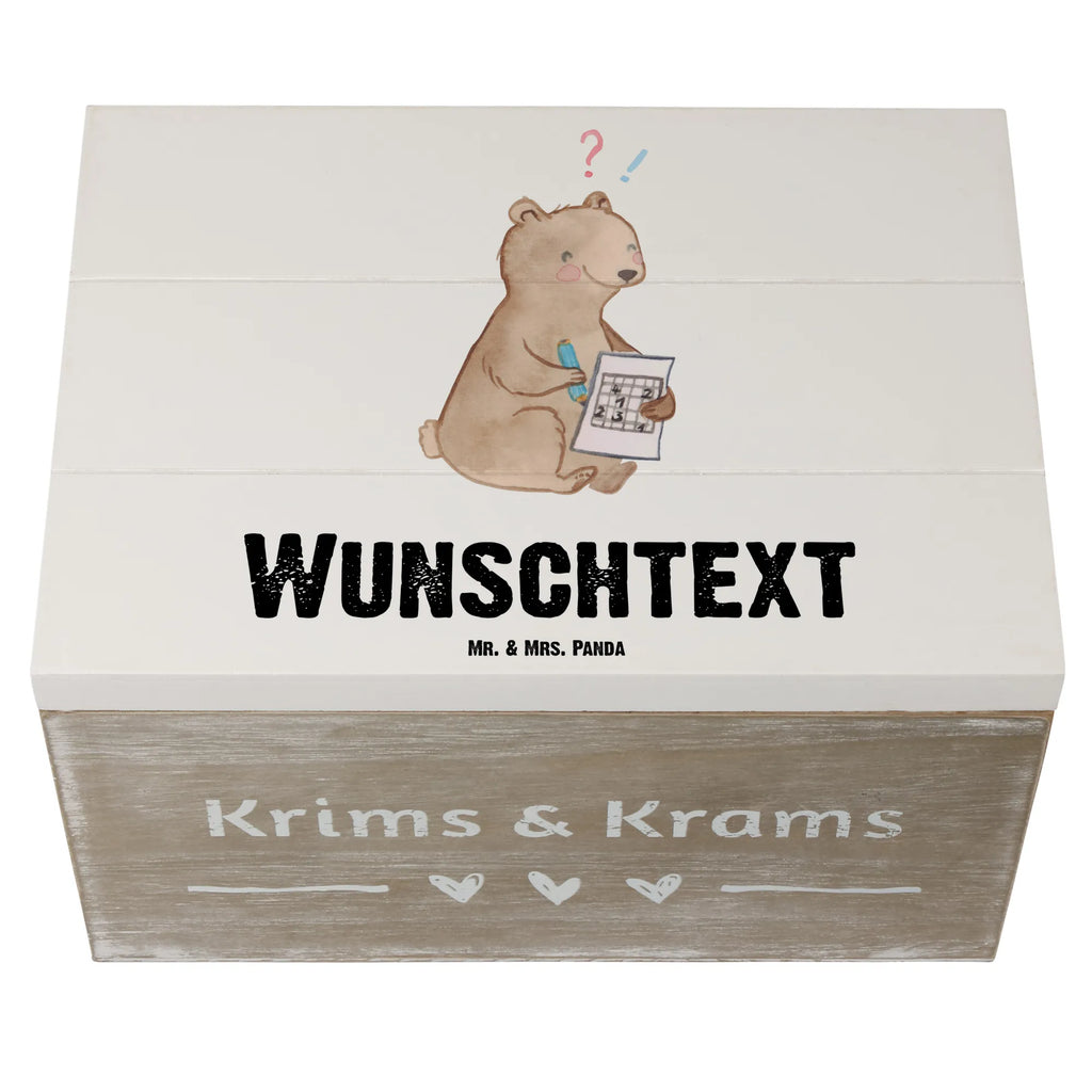 Personalisierte Holzkiste Bär Rätsel lösen Holzkiste mit Namen, Kiste mit Namen, Schatzkiste mit Namen, Truhe mit Namen, Schatulle mit Namen, Erinnerungsbox mit Namen, Erinnerungskiste, mit Namen, Dekokiste mit Namen, Aufbewahrungsbox mit Namen, Holzkiste Personalisiert, Kiste Personalisiert, Schatzkiste Personalisiert, Truhe Personalisiert, Schatulle Personalisiert, Erinnerungsbox Personalisiert, Erinnerungskiste Personalisiert, Dekokiste Personalisiert, Aufbewahrungsbox Personalisiert, Geschenkbox personalisiert, GEschenkdose personalisiert, Geschenk, Sport, Sportart, Hobby, Schenken, Danke, Dankeschön, Auszeichnung, Gewinn, Sportler, Rätsel lösen, Kreuzworträtsel lösen, Knobeln, Gedächtnistraining, Gedächtnissport