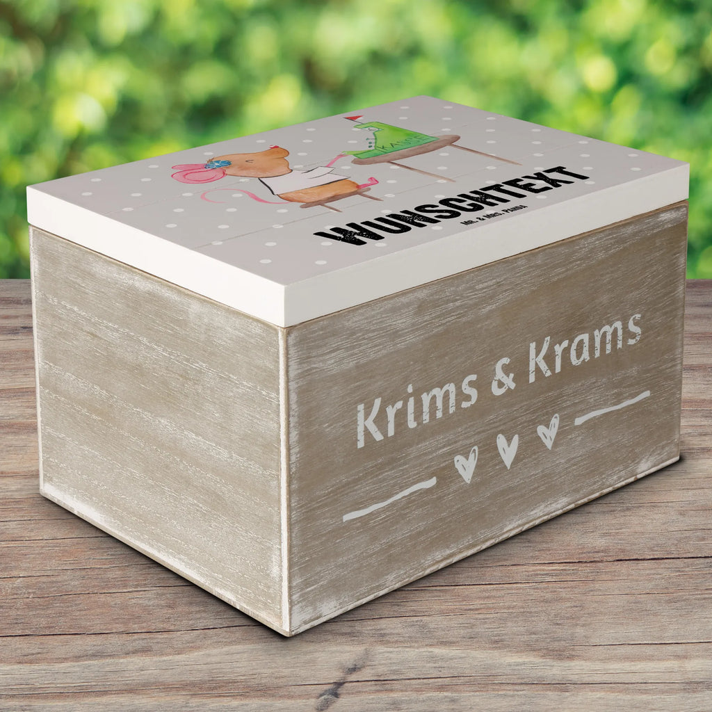 Personalisierte Holzkiste Kassenwartin Herz Holzkiste mit Namen, Kiste mit Namen, Schatzkiste mit Namen, Truhe mit Namen, Schatulle mit Namen, Erinnerungsbox mit Namen, Erinnerungskiste, mit Namen, Dekokiste mit Namen, Aufbewahrungsbox mit Namen, Holzkiste Personalisiert, Kiste Personalisiert, Schatzkiste Personalisiert, Truhe Personalisiert, Schatulle Personalisiert, Erinnerungsbox Personalisiert, Erinnerungskiste Personalisiert, Dekokiste Personalisiert, Aufbewahrungsbox Personalisiert, Geschenkbox personalisiert, GEschenkdose personalisiert, Beruf, Ausbildung, Jubiläum, Abschied, Rente, Kollege, Kollegin, Geschenk, Schenken, Arbeitskollege, Mitarbeiter, Firma, Danke, Dankeschön, Kassenwartin, Schatzmeisterin, Verein