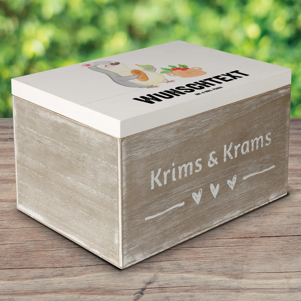 Personalisierte Holzkiste Obsthändlerin mit Herz Holzkiste mit Namen, Kiste mit Namen, Schatzkiste mit Namen, Truhe mit Namen, Schatulle mit Namen, Erinnerungsbox mit Namen, Erinnerungskiste, mit Namen, Dekokiste mit Namen, Aufbewahrungsbox mit Namen, Holzkiste Personalisiert, Kiste Personalisiert, Schatzkiste Personalisiert, Truhe Personalisiert, Schatulle Personalisiert, Erinnerungsbox Personalisiert, Erinnerungskiste Personalisiert, Dekokiste Personalisiert, Aufbewahrungsbox Personalisiert, Geschenkbox personalisiert, GEschenkdose personalisiert, Beruf, Ausbildung, Jubiläum, Abschied, Rente, Kollege, Kollegin, Geschenk, Schenken, Arbeitskollege, Mitarbeiter, Firma, Danke, Dankeschön, Obsthändlerin, Obstverkäuferin, Wochenmarkthändlerin, Obstbäuerin, Obst- und Gemüsehändlerin, Obstplantage