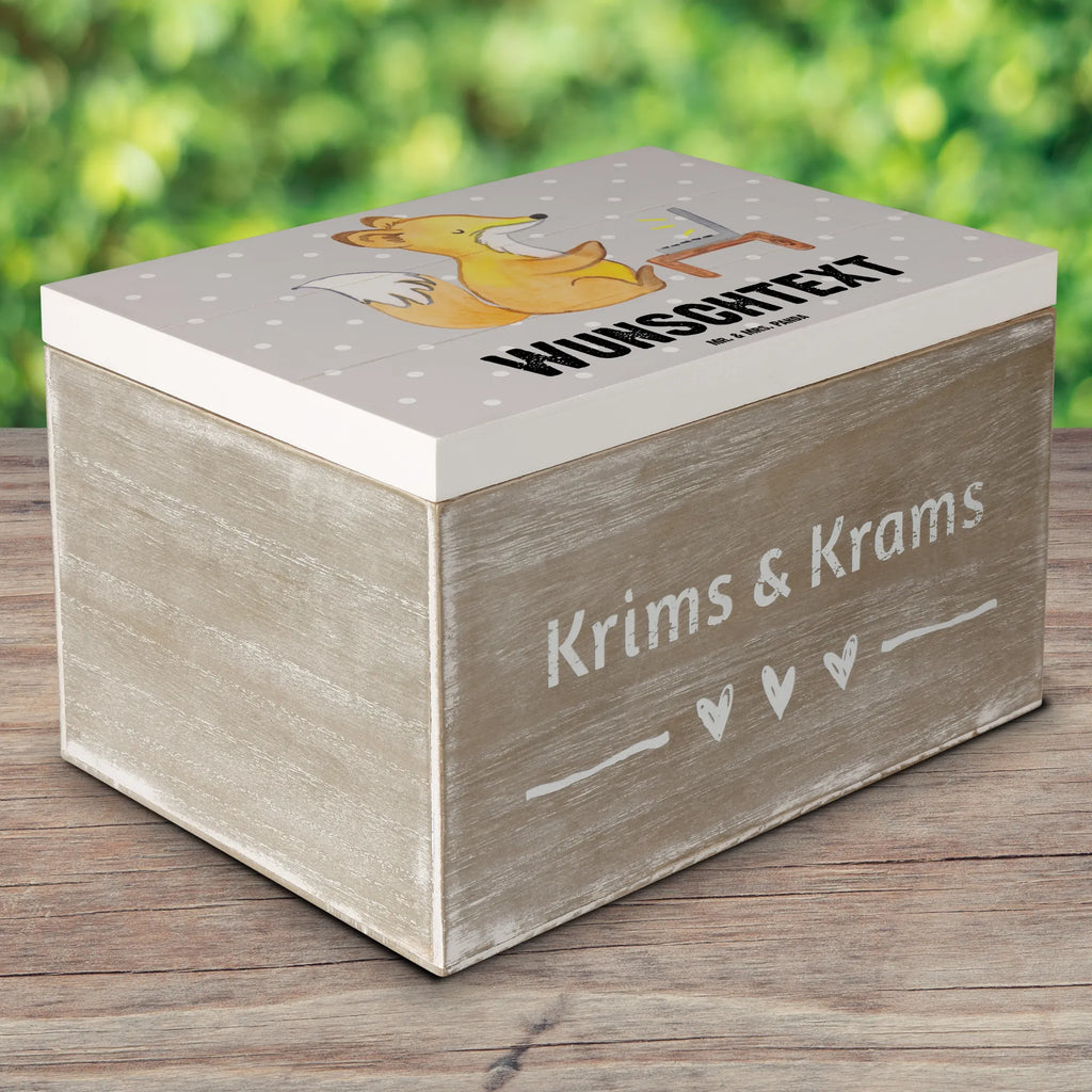 Personalisierte Holzkiste Programmiererin Herz Holzkiste mit Namen, Kiste mit Namen, Schatzkiste mit Namen, Truhe mit Namen, Schatulle mit Namen, Erinnerungsbox mit Namen, Erinnerungskiste, mit Namen, Dekokiste mit Namen, Aufbewahrungsbox mit Namen, Holzkiste Personalisiert, Kiste Personalisiert, Schatzkiste Personalisiert, Truhe Personalisiert, Schatulle Personalisiert, Erinnerungsbox Personalisiert, Erinnerungskiste Personalisiert, Dekokiste Personalisiert, Aufbewahrungsbox Personalisiert, Geschenkbox personalisiert, GEschenkdose personalisiert, Beruf, Ausbildung, Jubiläum, Abschied, Rente, Kollege, Kollegin, Geschenk, Schenken, Arbeitskollege, Mitarbeiter, Firma, Danke, Dankeschön, Programmiererin, Softwareingenieurin, Softwarentwicklerin, Computerfreak, Datenverarbeiterin, Computerfachfrau, IT-Spezialistin, Nerd