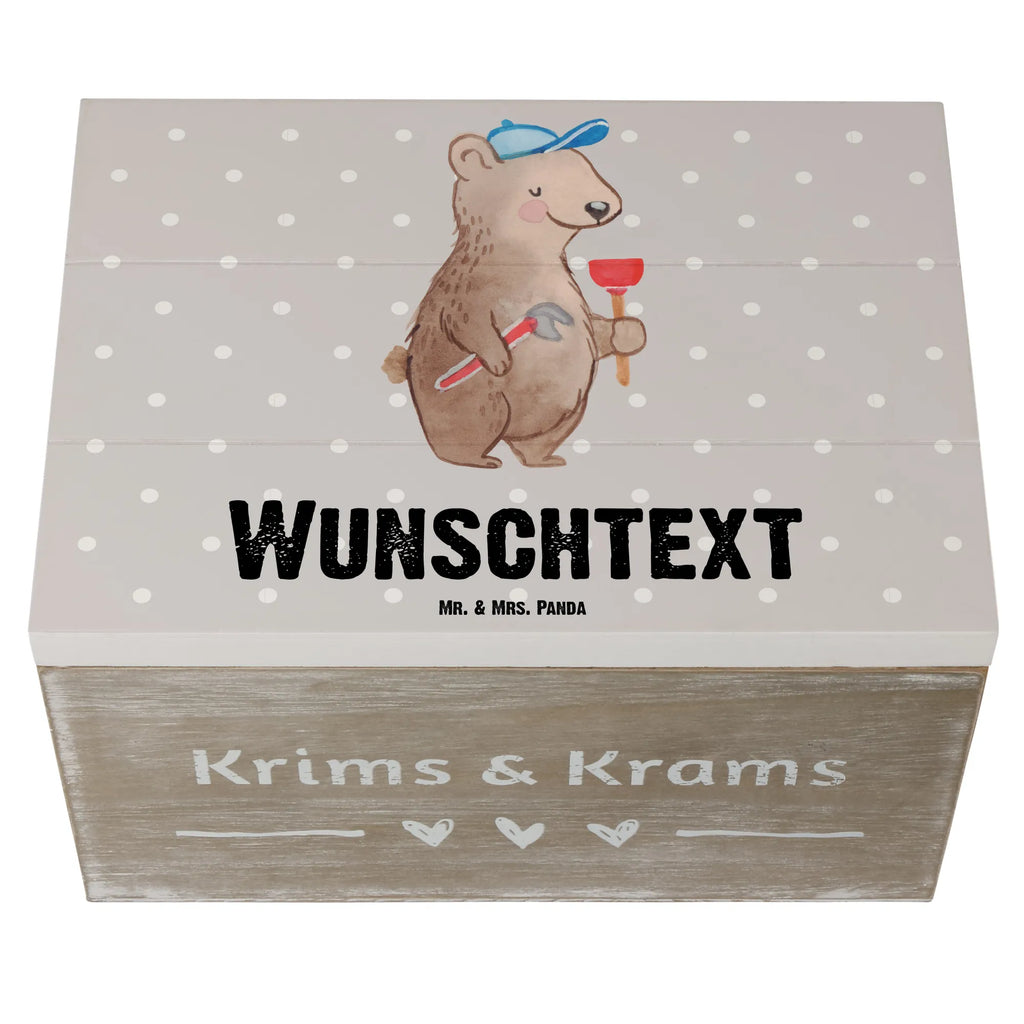 Personalisierte Holzkiste Klempner mit Herz Holzkiste mit Namen, Kiste mit Namen, Schatzkiste mit Namen, Truhe mit Namen, Schatulle mit Namen, Erinnerungsbox mit Namen, Erinnerungskiste, mit Namen, Dekokiste mit Namen, Aufbewahrungsbox mit Namen, Holzkiste Personalisiert, Kiste Personalisiert, Schatzkiste Personalisiert, Truhe Personalisiert, Schatulle Personalisiert, Erinnerungsbox Personalisiert, Erinnerungskiste Personalisiert, Dekokiste Personalisiert, Aufbewahrungsbox Personalisiert, Geschenkbox personalisiert, GEschenkdose personalisiert, Beruf, Ausbildung, Jubiläum, Abschied, Rente, Kollege, Kollegin, Geschenk, Schenken, Arbeitskollege, Mitarbeiter, Firma, Danke, Dankeschön, Klempner, Handwerker, Installateur, Meister, Gesellenprüfung, Fachbetrieb, Bauklempner, Sanitärinstallationen