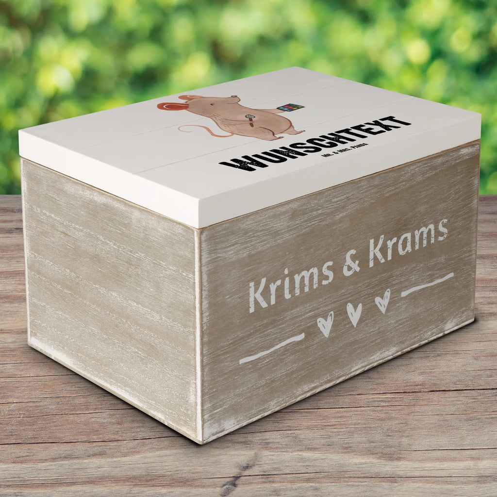 Personalisierte Holzkiste Kosmetiker mit Herz Holzkiste mit Namen, Kiste mit Namen, Schatzkiste mit Namen, Truhe mit Namen, Schatulle mit Namen, Erinnerungsbox mit Namen, Erinnerungskiste, mit Namen, Dekokiste mit Namen, Aufbewahrungsbox mit Namen, Holzkiste Personalisiert, Kiste Personalisiert, Schatzkiste Personalisiert, Truhe Personalisiert, Schatulle Personalisiert, Erinnerungsbox Personalisiert, Erinnerungskiste Personalisiert, Dekokiste Personalisiert, Aufbewahrungsbox Personalisiert, Geschenkbox personalisiert, GEschenkdose personalisiert, Beruf, Ausbildung, Jubiläum, Abschied, Rente, Kollege, Kollegin, Geschenk, Schenken, Arbeitskollege, Mitarbeiter, Firma, Danke, Dankeschön, Kosmetiker, Make Up Artist, Maskenbildner, Visagist, Beauty Salon, Kosmetikstudio, Eröffnung