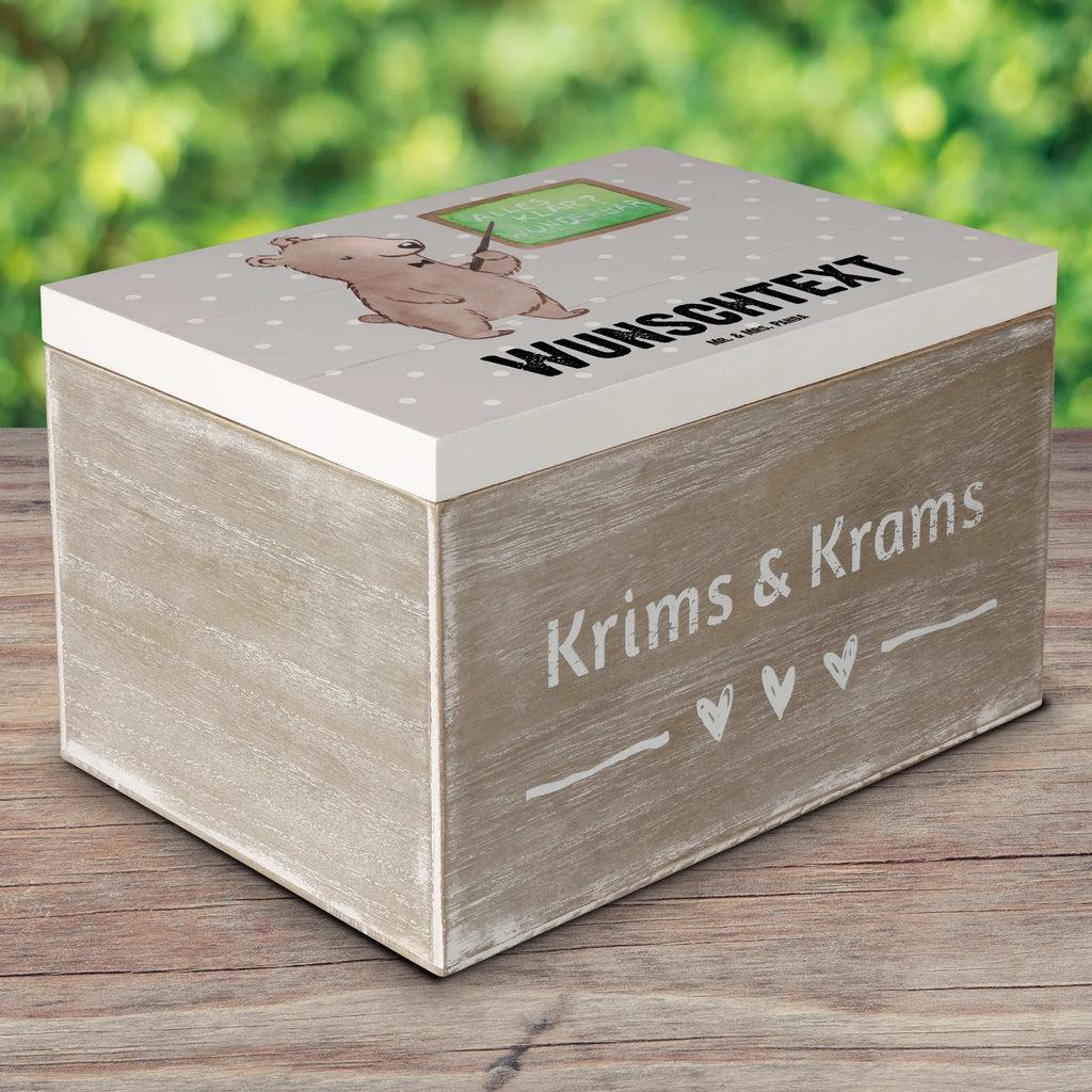 Personalisierte Holzkiste Kunstlehrer mit Herz Holzkiste mit Namen, Kiste mit Namen, Schatzkiste mit Namen, Truhe mit Namen, Schatulle mit Namen, Erinnerungsbox mit Namen, Erinnerungskiste, mit Namen, Dekokiste mit Namen, Aufbewahrungsbox mit Namen, Holzkiste Personalisiert, Kiste Personalisiert, Schatzkiste Personalisiert, Truhe Personalisiert, Schatulle Personalisiert, Erinnerungsbox Personalisiert, Erinnerungskiste Personalisiert, Dekokiste Personalisiert, Aufbewahrungsbox Personalisiert, Geschenkbox personalisiert, GEschenkdose personalisiert, Beruf, Ausbildung, Jubiläum, Abschied, Rente, Kollege, Kollegin, Geschenk, Schenken, Arbeitskollege, Mitarbeiter, Firma, Danke, Dankeschön, Kunstlehrer, Kunstunterricht, Kunstschule