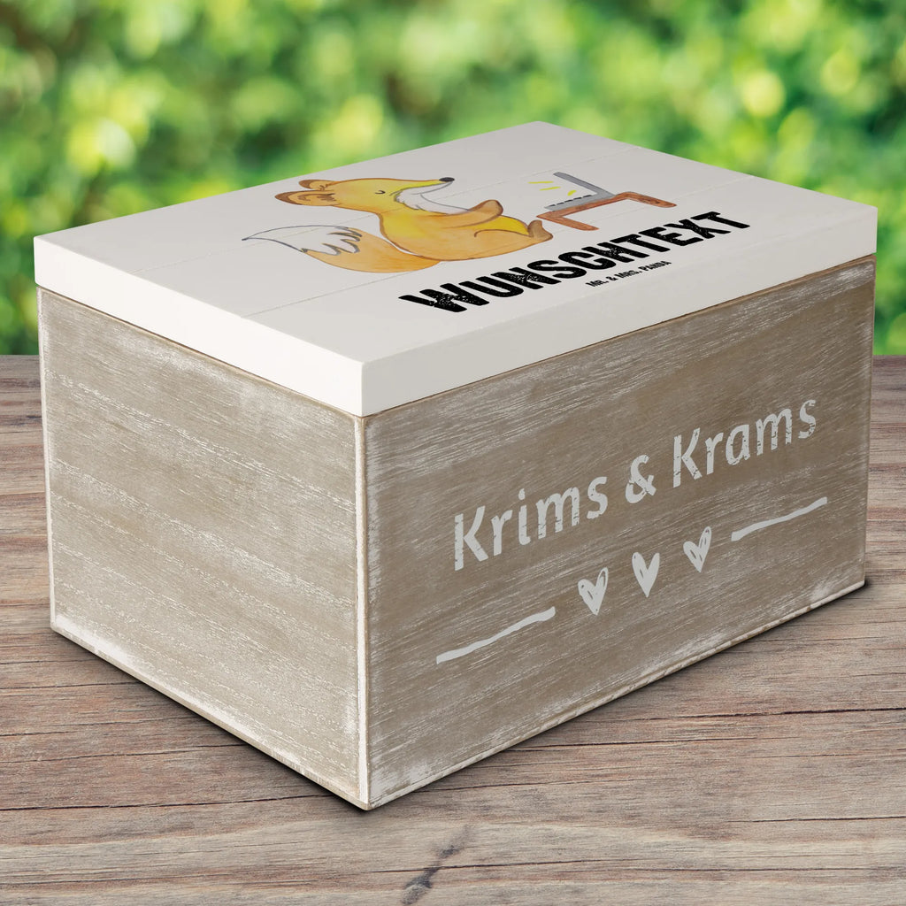 Personalisierte Holzkiste Redakteur Herz Holzkiste mit Namen, Kiste mit Namen, Schatzkiste mit Namen, Truhe mit Namen, Schatulle mit Namen, Erinnerungsbox mit Namen, Erinnerungskiste, mit Namen, Dekokiste mit Namen, Aufbewahrungsbox mit Namen, Holzkiste Personalisiert, Kiste Personalisiert, Schatzkiste Personalisiert, Truhe Personalisiert, Schatulle Personalisiert, Erinnerungsbox Personalisiert, Erinnerungskiste Personalisiert, Dekokiste Personalisiert, Aufbewahrungsbox Personalisiert, Geschenkbox personalisiert, GEschenkdose personalisiert, Beruf, Ausbildung, Jubiläum, Abschied, Rente, Kollege, Kollegin, Geschenk, Schenken, Arbeitskollege, Mitarbeiter, Firma, Danke, Dankeschön, Online, Redakteur, Referent, Journalist